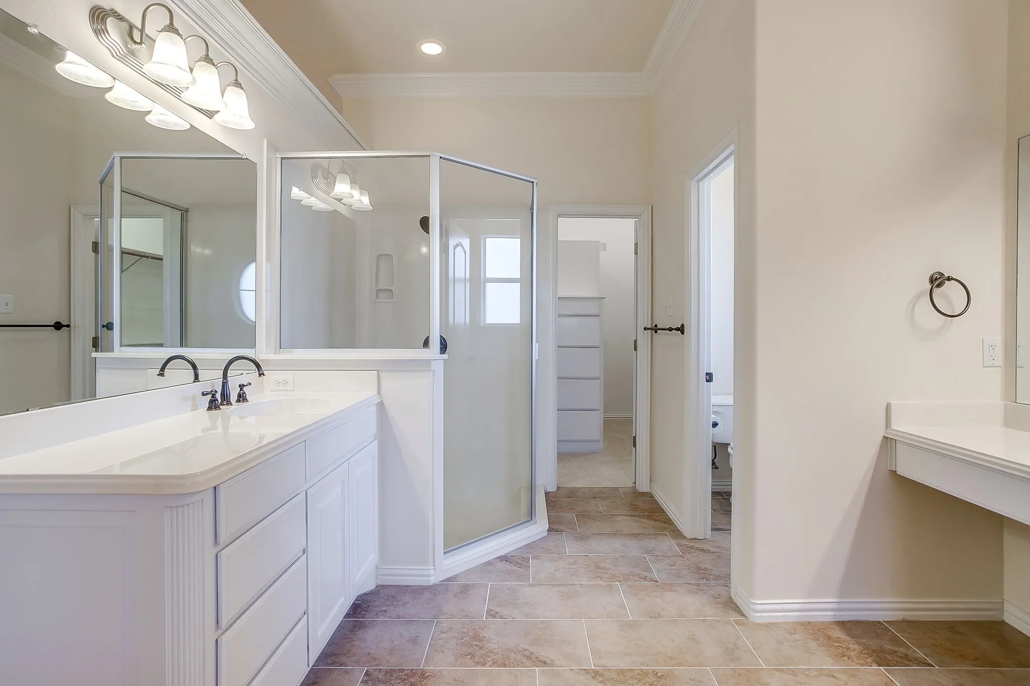 Single Family Residence For Sale in Johnson County , 3712 Vista North Drive, Burleson, Texas 76028, 4 Bedroom, 3 Bathroom, 3 Garage spaces, 2,649 Sqft, built in 2002, mls#21166702, Real Estate Agent in Burleson, Homes For Sale in Johnson county, Homes For Sale in Burleson, Realtor in Burleson Texas, Real Estate Brokerage Independent Realty Texas, Luminita Cordes Realtor