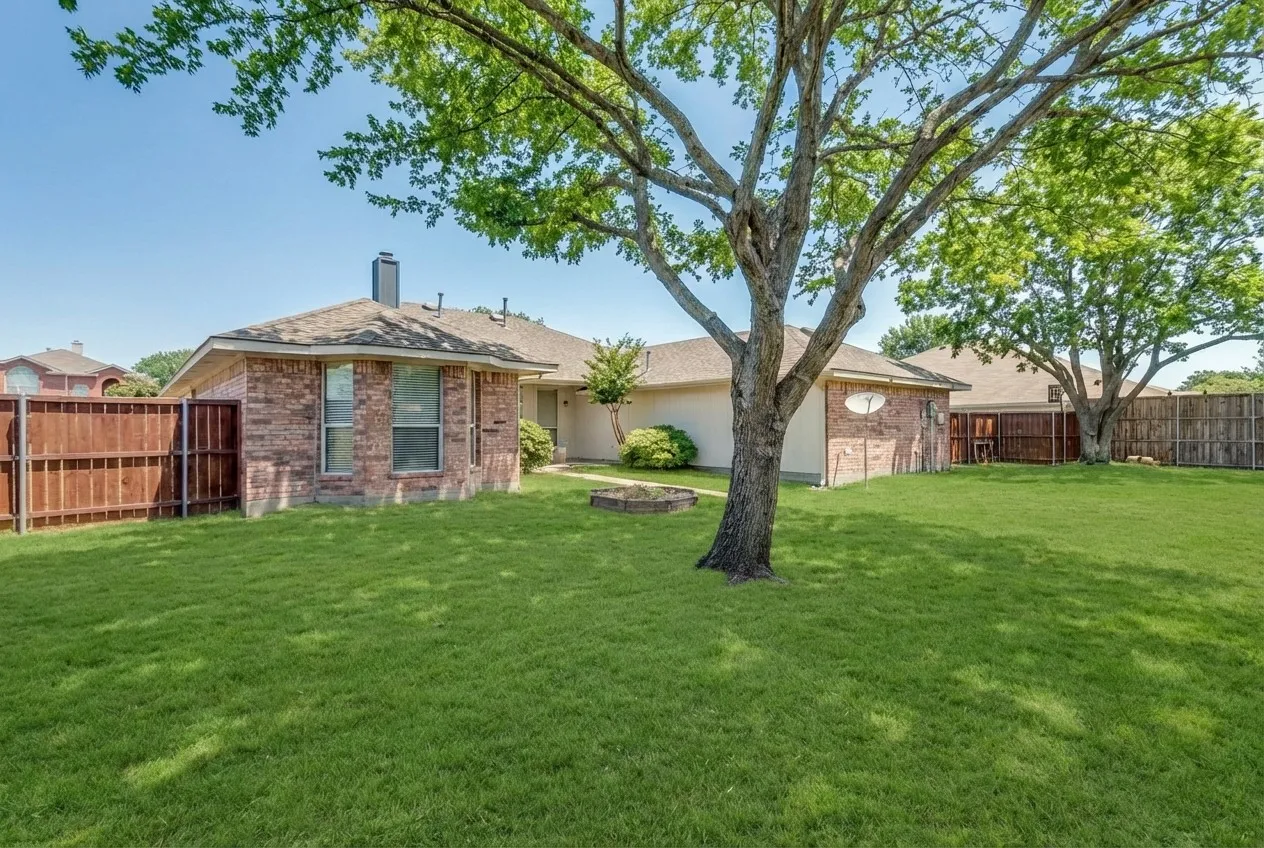 Single Family Residence For Sale in Collin County , 308 Glen Ridge Drive, Murphy, Texas 75094, 4 Bedroom, 3 Bathroom, 2 Garage spaces, 2,595 Sqft, built in 1999, Preowned, mls#21164092, Real Estate Agent in Murphy, Homes For Sale in Collin county, Homes For Sale in Murphy, Realtor in Murphy Texas, Real Estate Brokerage Independent Realty Texas, Luminita Cordes Realtor