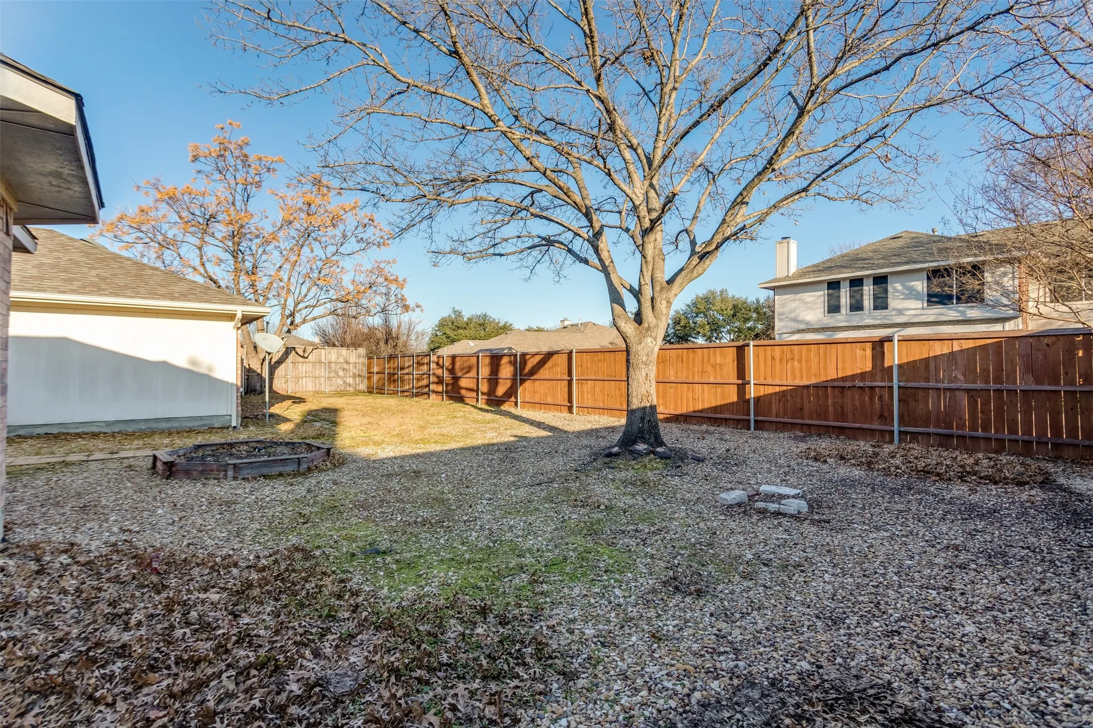 Single Family Residence For Sale in Collin County , 308 Glen Ridge Drive, Murphy, Texas 75094, 4 Bedroom, 3 Bathroom, 2 Garage spaces, 2,595 Sqft, built in 1999, Preowned, mls#21164092, Real Estate Agent in Murphy, Homes For Sale in Collin county, Homes For Sale in Murphy, Realtor in Murphy Texas, Real Estate Brokerage Independent Realty Texas, Luminita Cordes Realtor