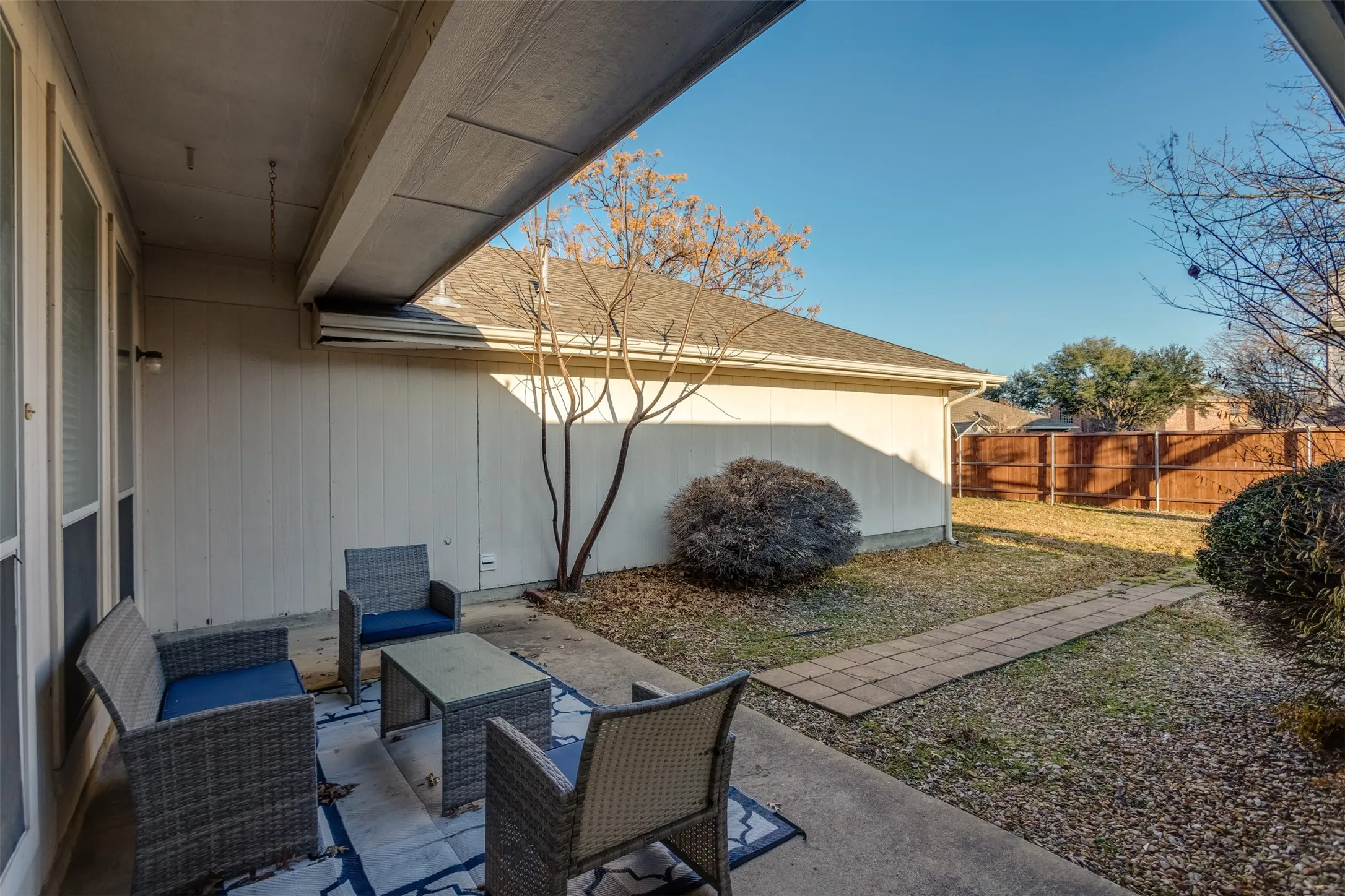 Single Family Residence For Sale in Collin County , 308 Glen Ridge Drive, Murphy, Texas 75094, 4 Bedroom, 3 Bathroom, 2 Garage spaces, 2,595 Sqft, built in 1999, Preowned, mls#21164092, Real Estate Agent in Murphy, Homes For Sale in Collin county, Homes For Sale in Murphy, Realtor in Murphy Texas, Real Estate Brokerage Independent Realty Texas, Luminita Cordes Realtor