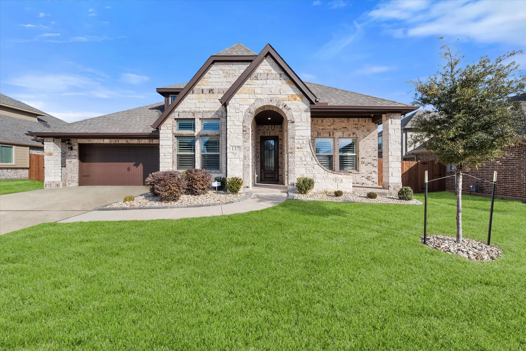 2.5 Car Garage! Great curb appeal!