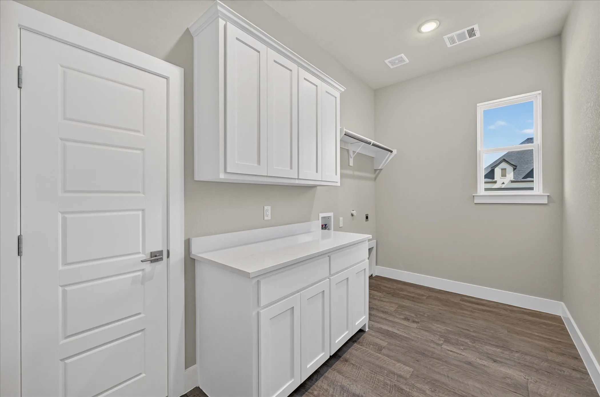 Single Family Residence For Sale in Tarrant County , 462 Creekside, Haslet, Texas 76052, 4 Bedroom, 2 Bathroom, 2 Garage spaces, 2,870 Sqft, built in 2024, New Construction - Complete, mls#21166917, Real Estate Agent in Haslet, Homes For Sale in Tarrant county, Homes For Sale in Haslet, Realtor in Haslet Texas, Real Estate Brokerage Independent Realty Texas, Luminita Cordes Realtor