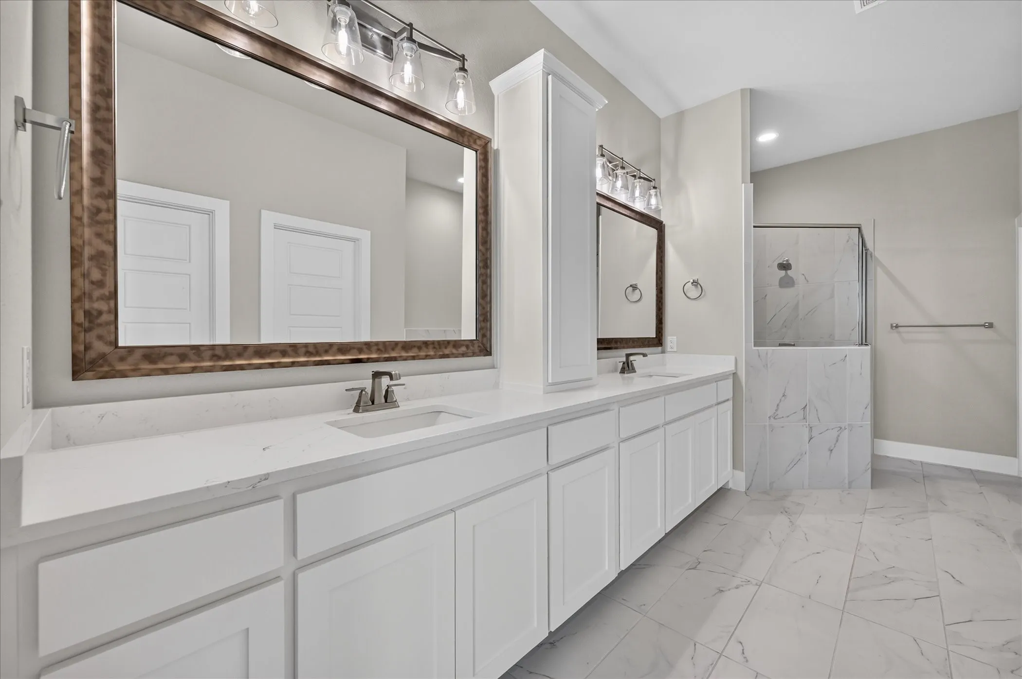Single Family Residence For Sale in Tarrant County , 462 Creekside, Haslet, Texas 76052, 4 Bedroom, 2 Bathroom, 2 Garage spaces, 2,870 Sqft, built in 2024, New Construction - Complete, mls#21166917, Real Estate Agent in Haslet, Homes For Sale in Tarrant county, Homes For Sale in Haslet, Realtor in Haslet Texas, Real Estate Brokerage Independent Realty Texas, Luminita Cordes Realtor