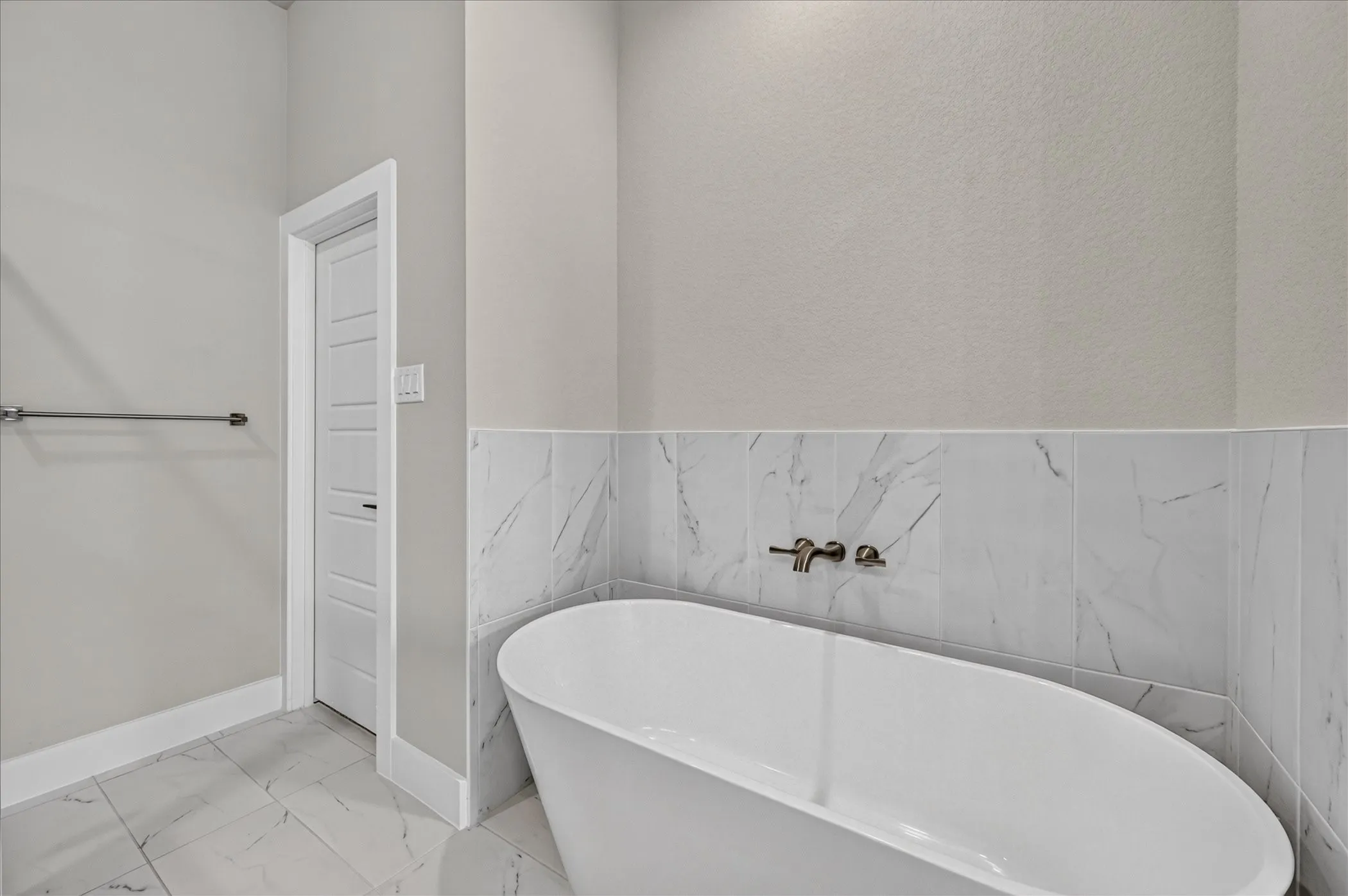 Single Family Residence For Sale in Tarrant County , 462 Creekside, Haslet, Texas 76052, 4 Bedroom, 2 Bathroom, 2 Garage spaces, 2,870 Sqft, built in 2024, New Construction - Complete, mls#21166917, Real Estate Agent in Haslet, Homes For Sale in Tarrant county, Homes For Sale in Haslet, Realtor in Haslet Texas, Real Estate Brokerage Independent Realty Texas, Luminita Cordes Realtor