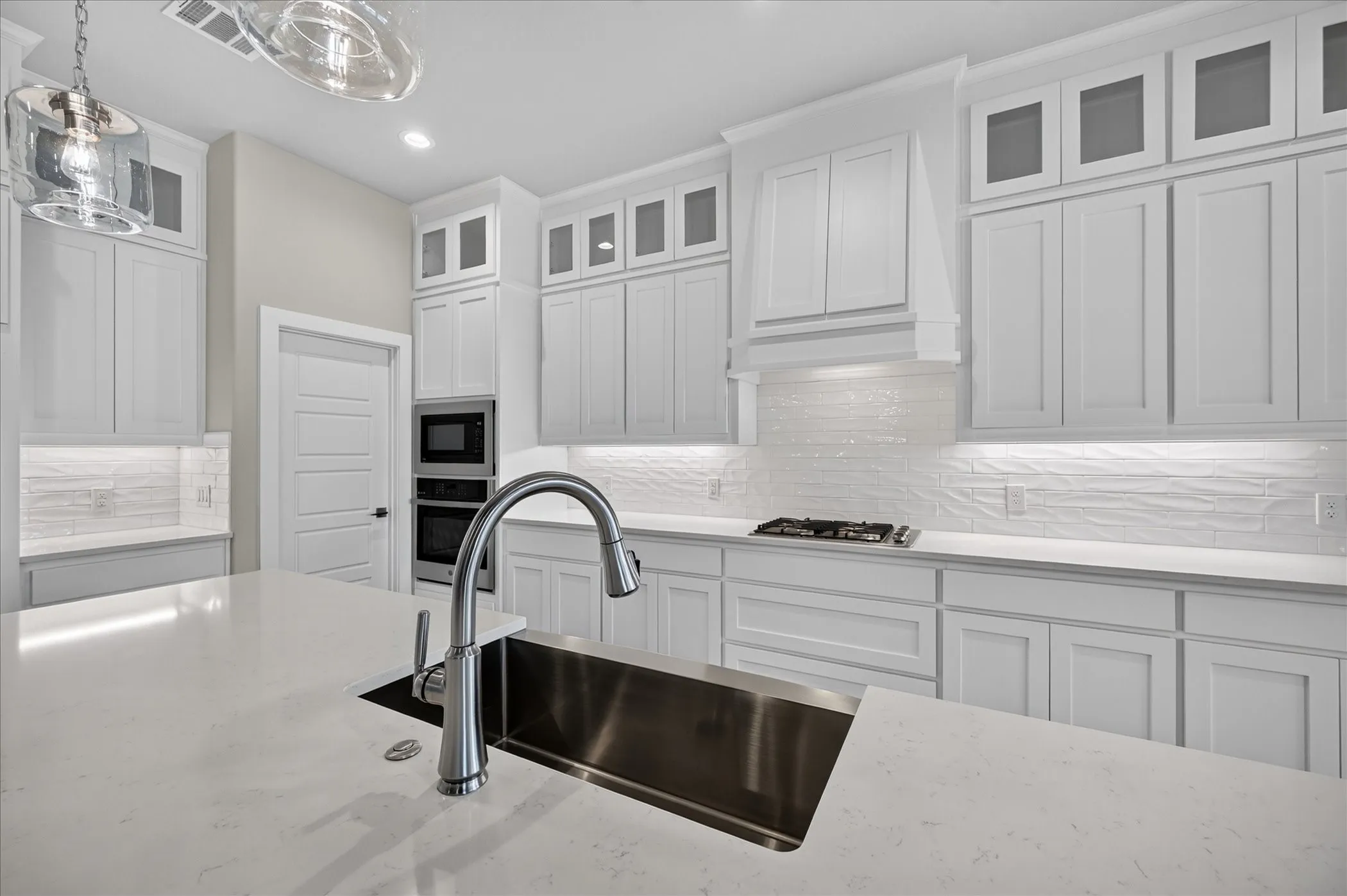 Single Family Residence For Sale in Tarrant County , 462 Creekside, Haslet, Texas 76052, 4 Bedroom, 2 Bathroom, 2 Garage spaces, 2,870 Sqft, built in 2024, New Construction - Complete, mls#21166917, Real Estate Agent in Haslet, Homes For Sale in Tarrant county, Homes For Sale in Haslet, Realtor in Haslet Texas, Real Estate Brokerage Independent Realty Texas, Luminita Cordes Realtor