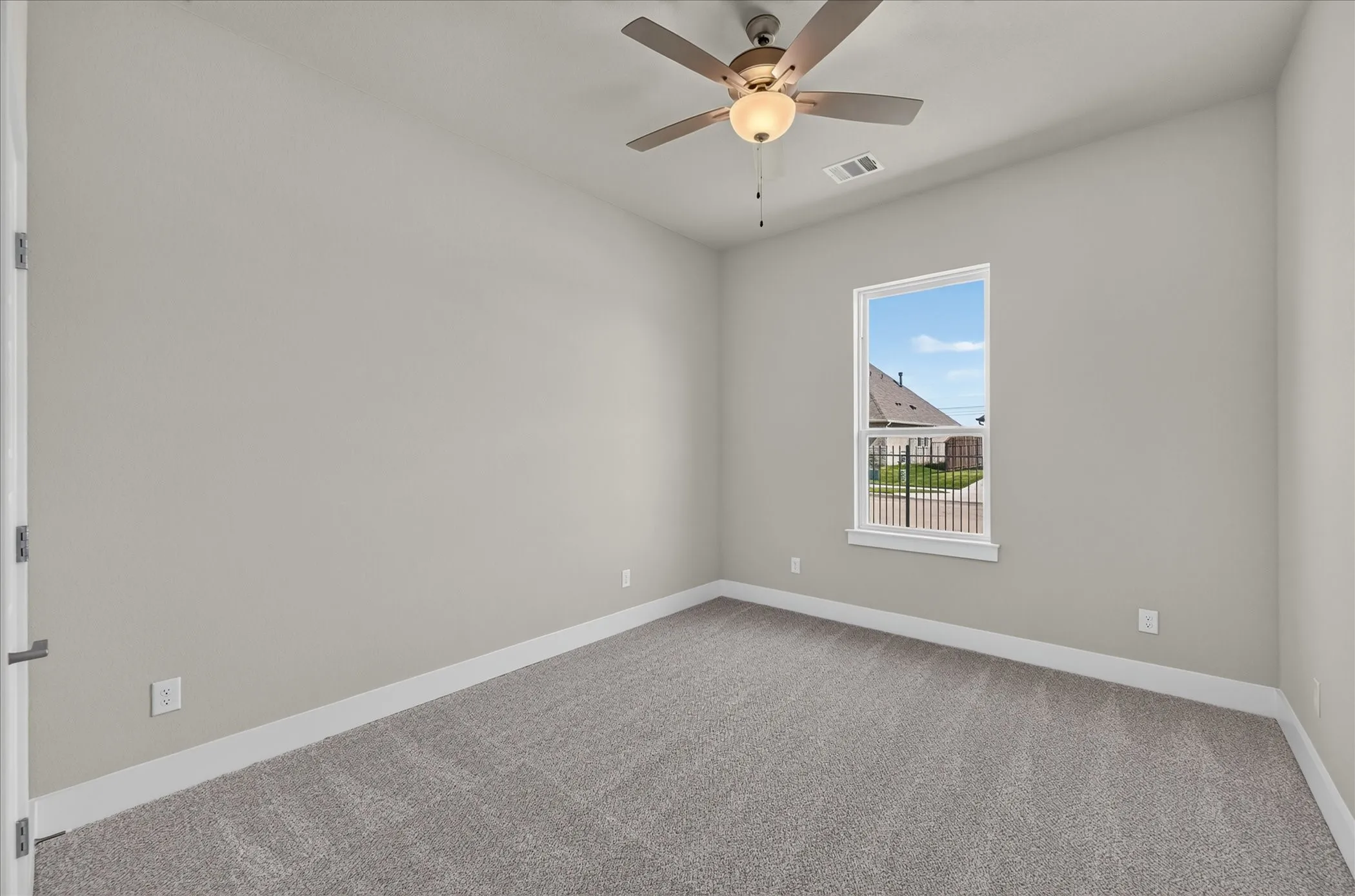 Single Family Residence For Sale in Tarrant County , 462 Creekside, Haslet, Texas 76052, 4 Bedroom, 2 Bathroom, 2 Garage spaces, 2,870 Sqft, built in 2024, New Construction - Complete, mls#21166917, Real Estate Agent in Haslet, Homes For Sale in Tarrant county, Homes For Sale in Haslet, Realtor in Haslet Texas, Real Estate Brokerage Independent Realty Texas, Luminita Cordes Realtor