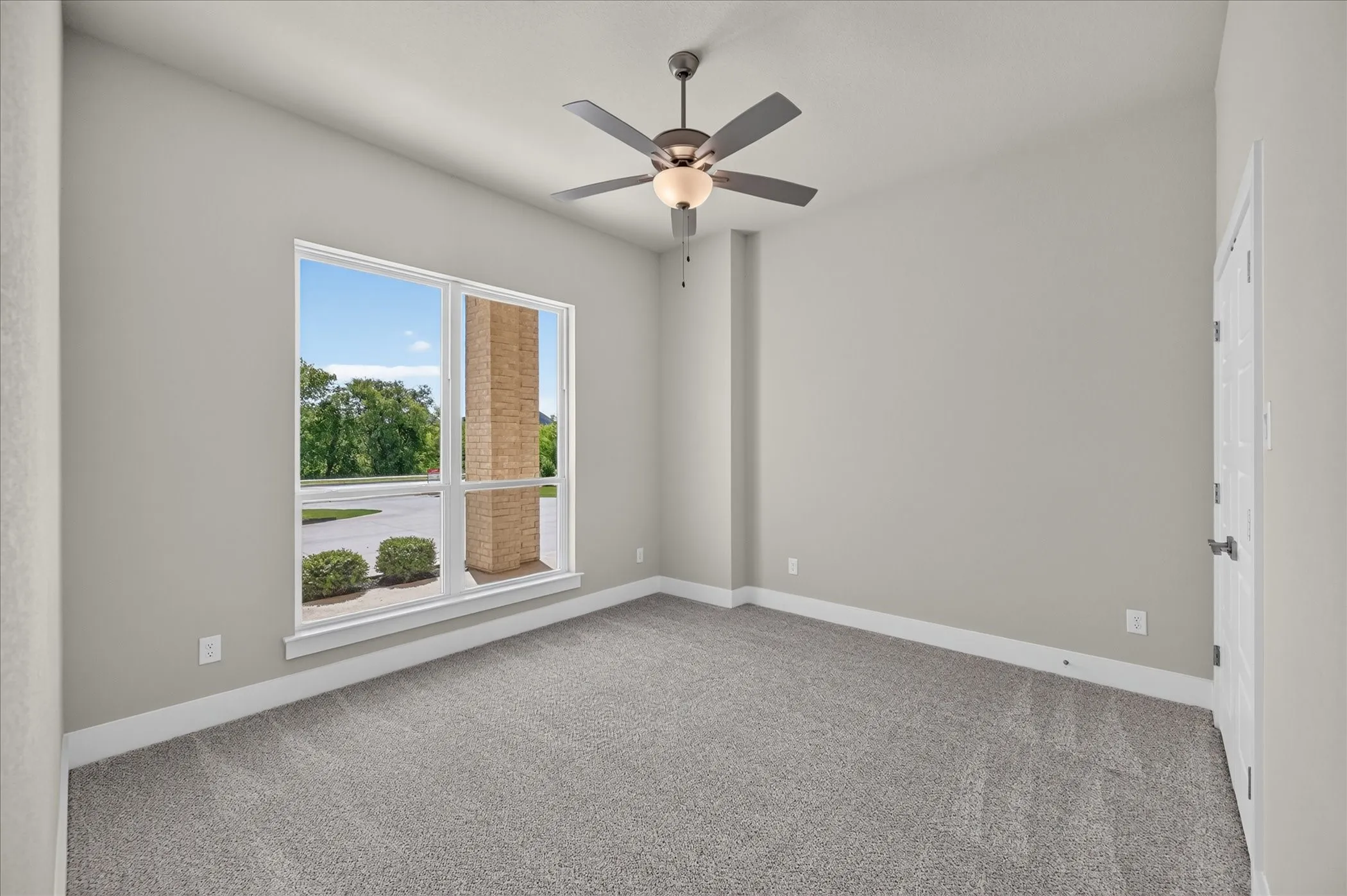 Single Family Residence For Sale in Tarrant County , 462 Creekside, Haslet, Texas 76052, 4 Bedroom, 2 Bathroom, 2 Garage spaces, 2,870 Sqft, built in 2024, New Construction - Complete, mls#21166917, Real Estate Agent in Haslet, Homes For Sale in Tarrant county, Homes For Sale in Haslet, Realtor in Haslet Texas, Real Estate Brokerage Independent Realty Texas, Luminita Cordes Realtor