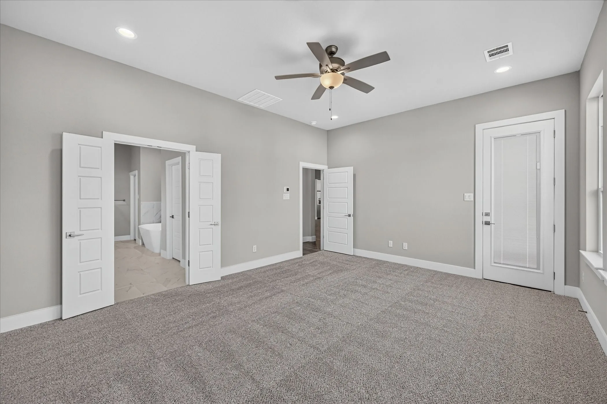 Single Family Residence For Sale in Tarrant County , 462 Creekside, Haslet, Texas 76052, 4 Bedroom, 2 Bathroom, 2 Garage spaces, 2,870 Sqft, built in 2024, New Construction - Complete, mls#21166917, Real Estate Agent in Haslet, Homes For Sale in Tarrant county, Homes For Sale in Haslet, Realtor in Haslet Texas, Real Estate Brokerage Independent Realty Texas, Luminita Cordes Realtor