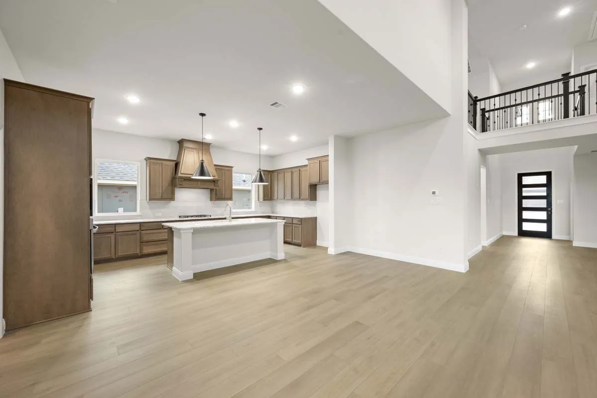05-1013-birkdale-drive-timberbrook-justin-tx-kitchen-living-area