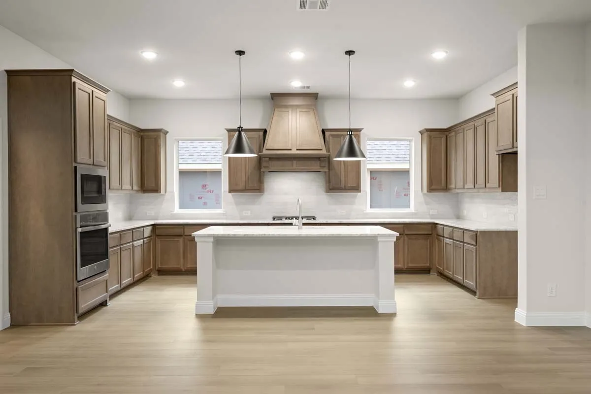 06-1013-birkdale-drive-timberbrook-justin-tx-gourmet-kitchen
