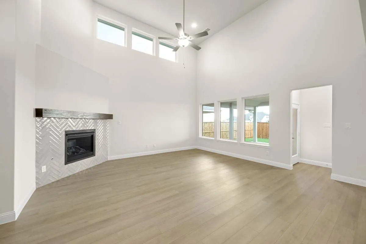 04-1013-birkdale-drive-timberbrook-justin-tx-family-room