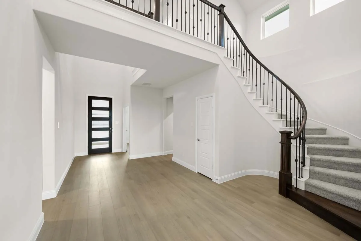 02-1013-birkdale-drive-timberbrook-justin-tx-foyer-staircase