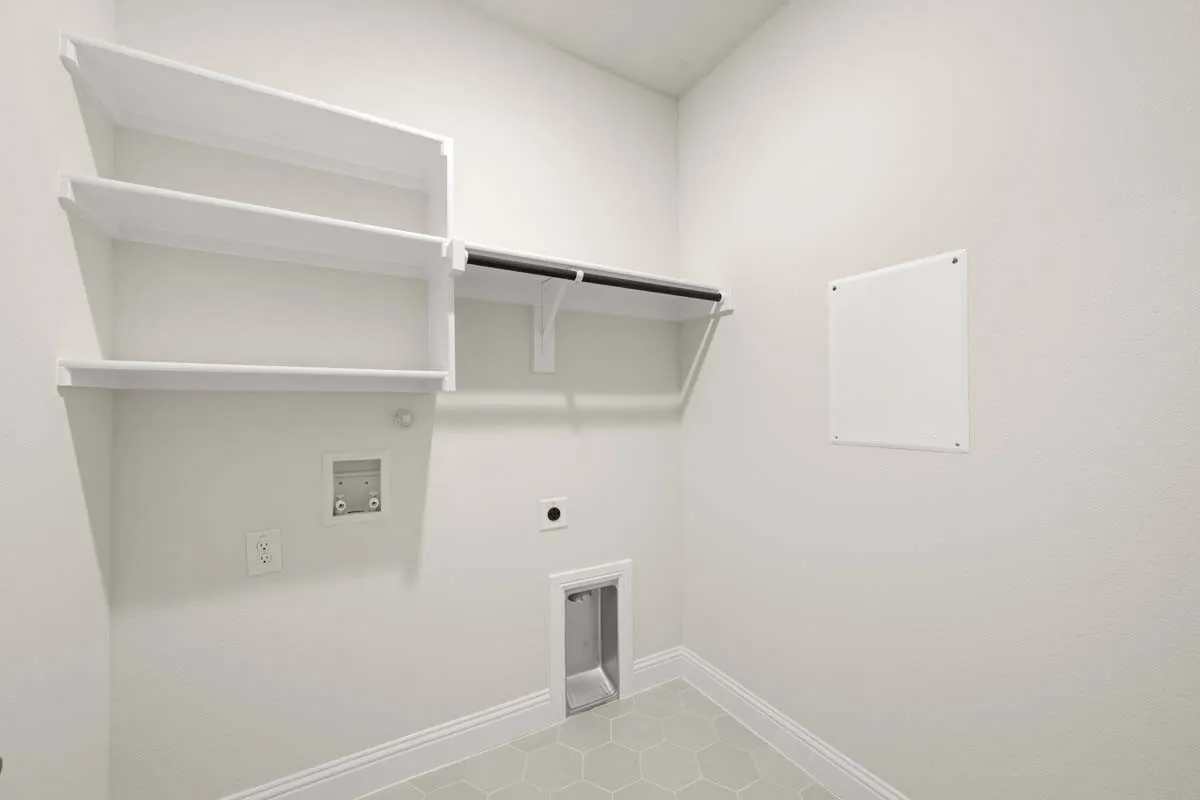 22-1013-birkdale-drive-timberbrook-justin-tx-laundry-room