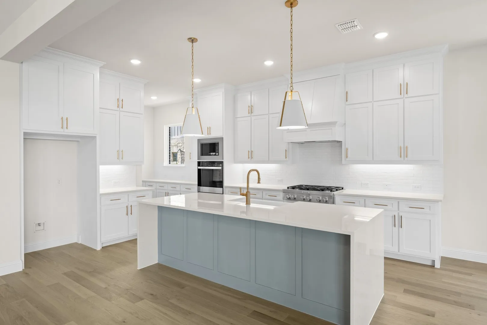 2017 Grey Birch- Kitchen-1