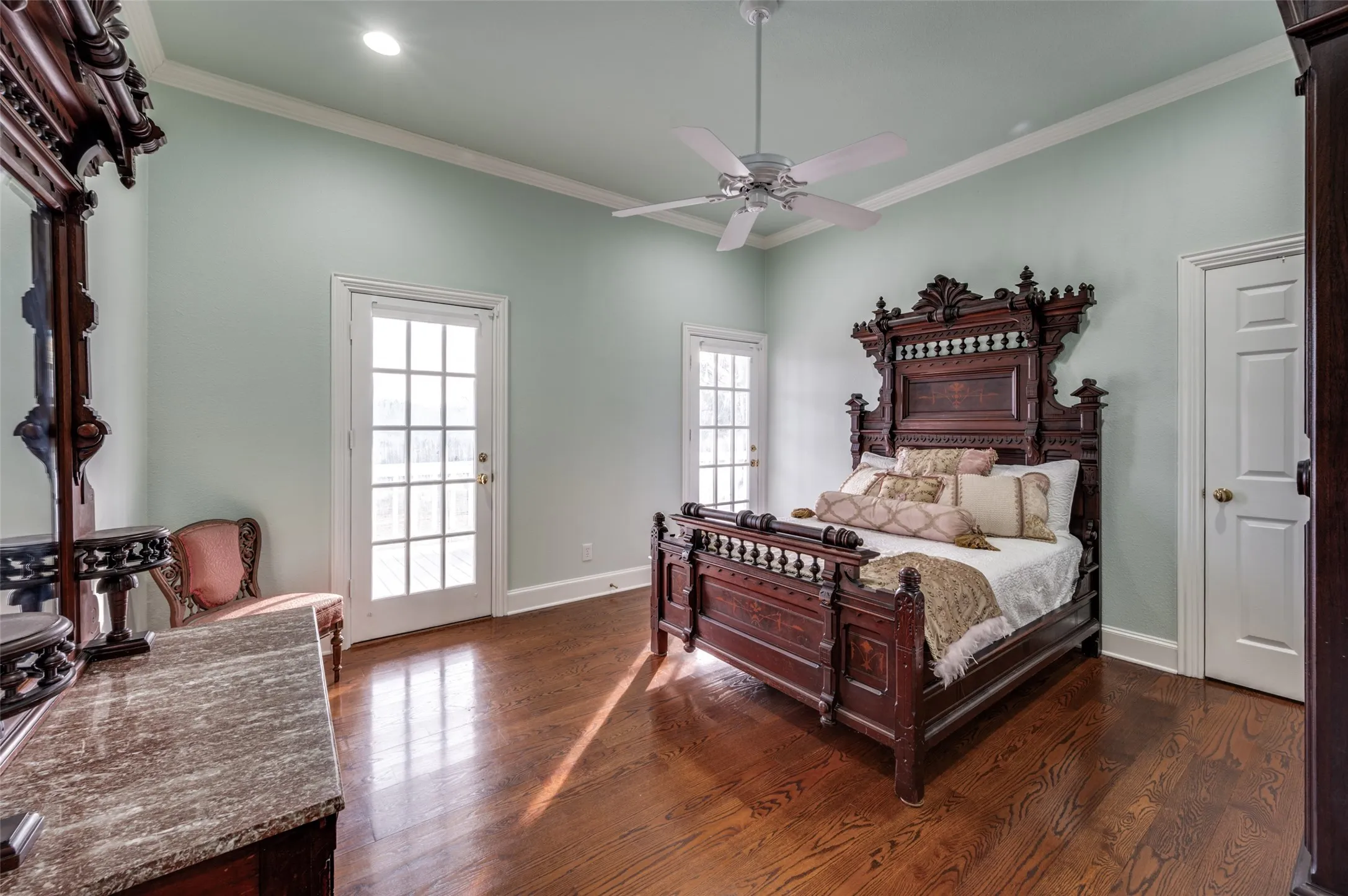 Single Family Residence For Sale in Denton County , 1827 Dr Sanders Road, Aubrey, Texas 76227, 4 Bedrooms, 4 Bathrooms, 4 Garage spaces, 3,934 Sqft, built in 1995, Price $2,850,000, mls#21164772, Real Estate Agent in Aubrey, Homes For Sale in Denton county, Homes For Sale in Aubrey, Realtor in Aubrey Texas, Real Estate Brokerage Independent Realty Texas, Luminita Cordes Realtor