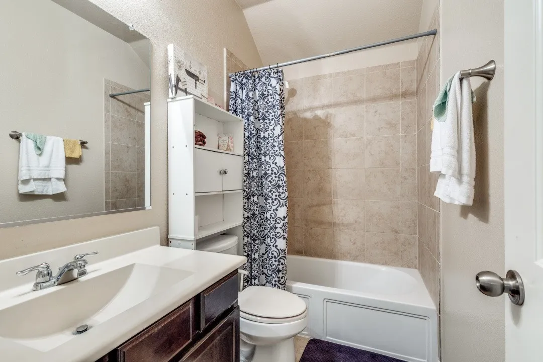 Single Family Residence For Sale in Tarrant County , 14316 Mariposa Lily Lane, Fort Worth, Texas 76052, 4 Bedroom, 4 Bathroom, 2 Garage spaces, 2,561 Sqft, built in 2012, Preowned, mls#21167099, Real Estate Agent in Fort Worth, Homes For Sale in Tarrant county, Homes For Sale in Fort Worth, Realtor in Fort Worth Texas, Real Estate Brokerage Independent Realty Texas, Luminita Cordes Realtor