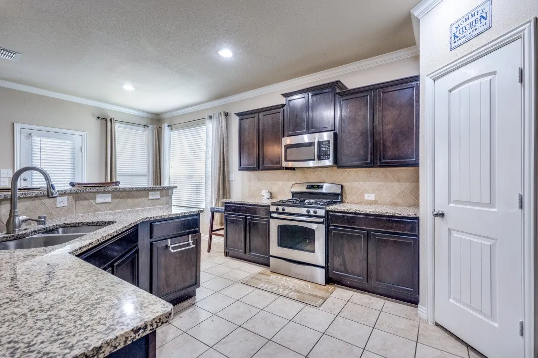 Single Family Residence For Sale in Tarrant County , 14316 Mariposa Lily Lane, Fort Worth, Texas 76052, 4 Bedroom, 4 Bathroom, 2 Garage spaces, 2,561 Sqft, built in 2012, Preowned, mls#21167099, Real Estate Agent in Fort Worth, Homes For Sale in Tarrant county, Homes For Sale in Fort Worth, Realtor in Fort Worth Texas, Real Estate Brokerage Independent Realty Texas, Luminita Cordes Realtor