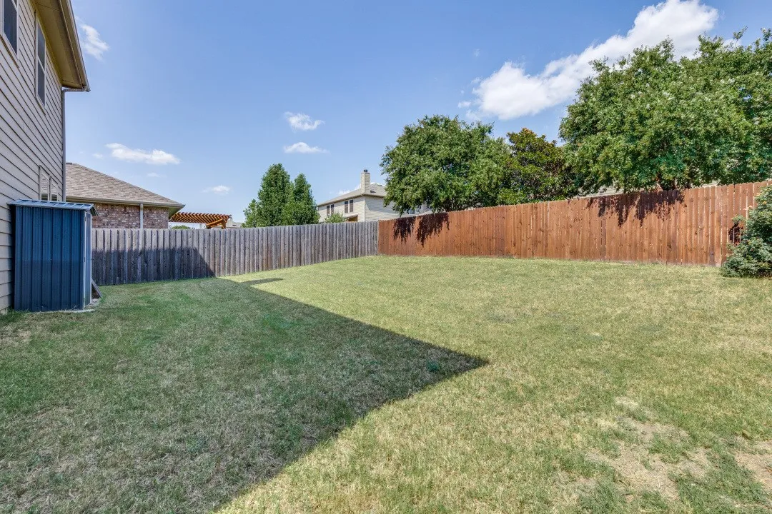 Single Family Residence For Sale in Tarrant County , 14316 Mariposa Lily Lane, Fort Worth, Texas 76052, 4 Bedroom, 4 Bathroom, 2 Garage spaces, 2,561 Sqft, built in 2012, Preowned, mls#21167099, Real Estate Agent in Fort Worth, Homes For Sale in Tarrant county, Homes For Sale in Fort Worth, Realtor in Fort Worth Texas, Real Estate Brokerage Independent Realty Texas, Luminita Cordes Realtor