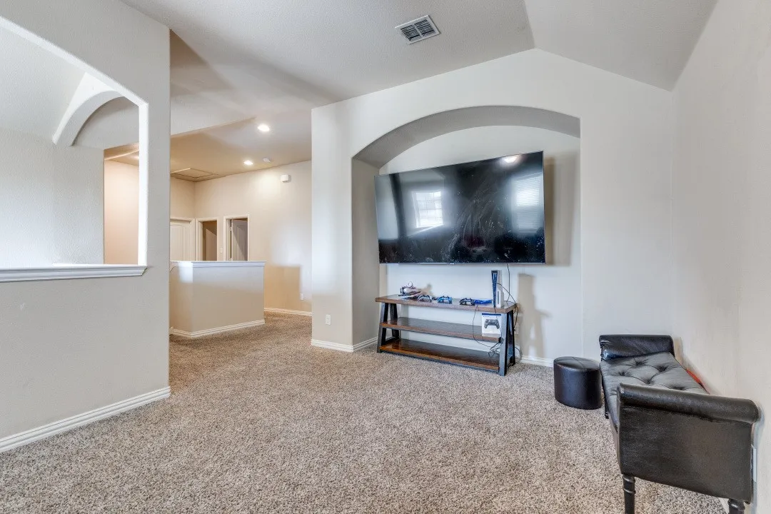 Single Family Residence For Sale in Tarrant County , 14316 Mariposa Lily Lane, Fort Worth, Texas 76052, 4 Bedroom, 4 Bathroom, 2 Garage spaces, 2,561 Sqft, built in 2012, Preowned, mls#21167099, Real Estate Agent in Fort Worth, Homes For Sale in Tarrant county, Homes For Sale in Fort Worth, Realtor in Fort Worth Texas, Real Estate Brokerage Independent Realty Texas, Luminita Cordes Realtor