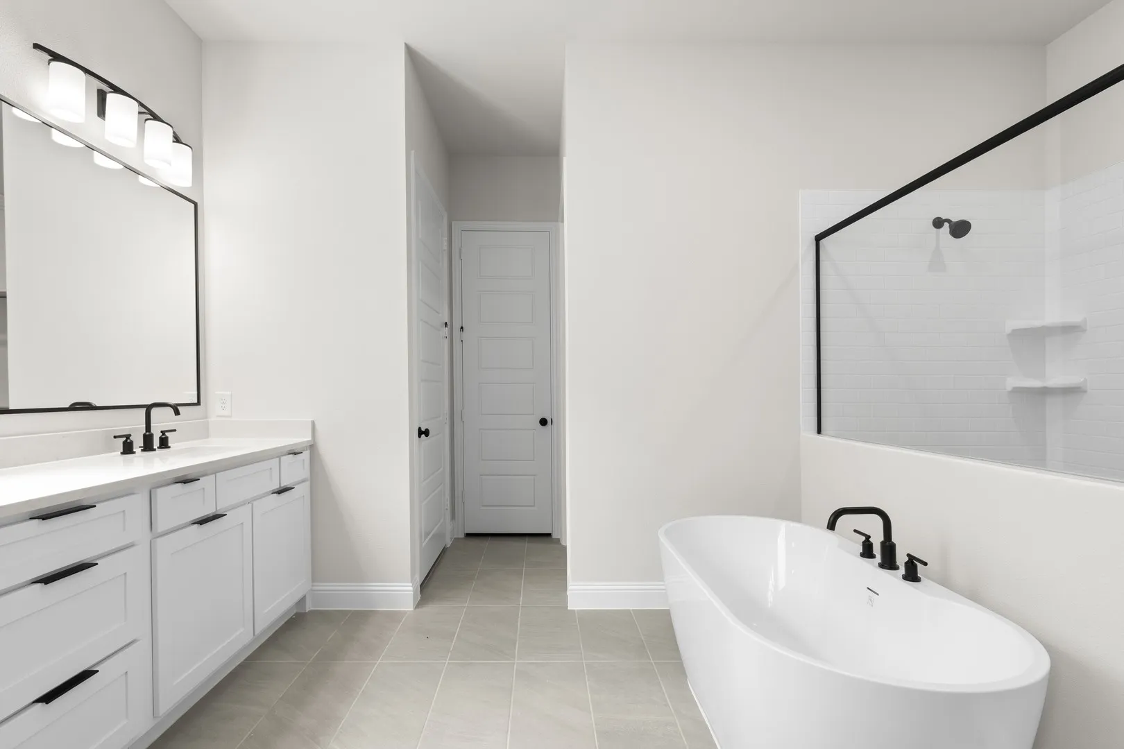 16. 9608 Talia - Bath (2)