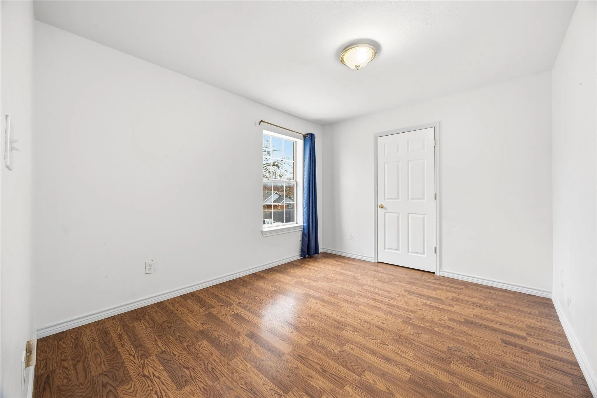 Single Family Residence For Sale in Rockwall County , 208 Trout Street, Rockwall, Texas 75032, 3 Bedroom, 3 Bathroom, 2 Garage spaces, 1,144 Sqft, built in 2003, Preowned, mls#21167177, Real Estate Agent in Rockwall, Homes For Sale in Rockwall county, Homes For Sale in Rockwall, Realtor in Rockwall Texas, Real Estate Brokerage Independent Realty Texas, Luminita Cordes Realtor