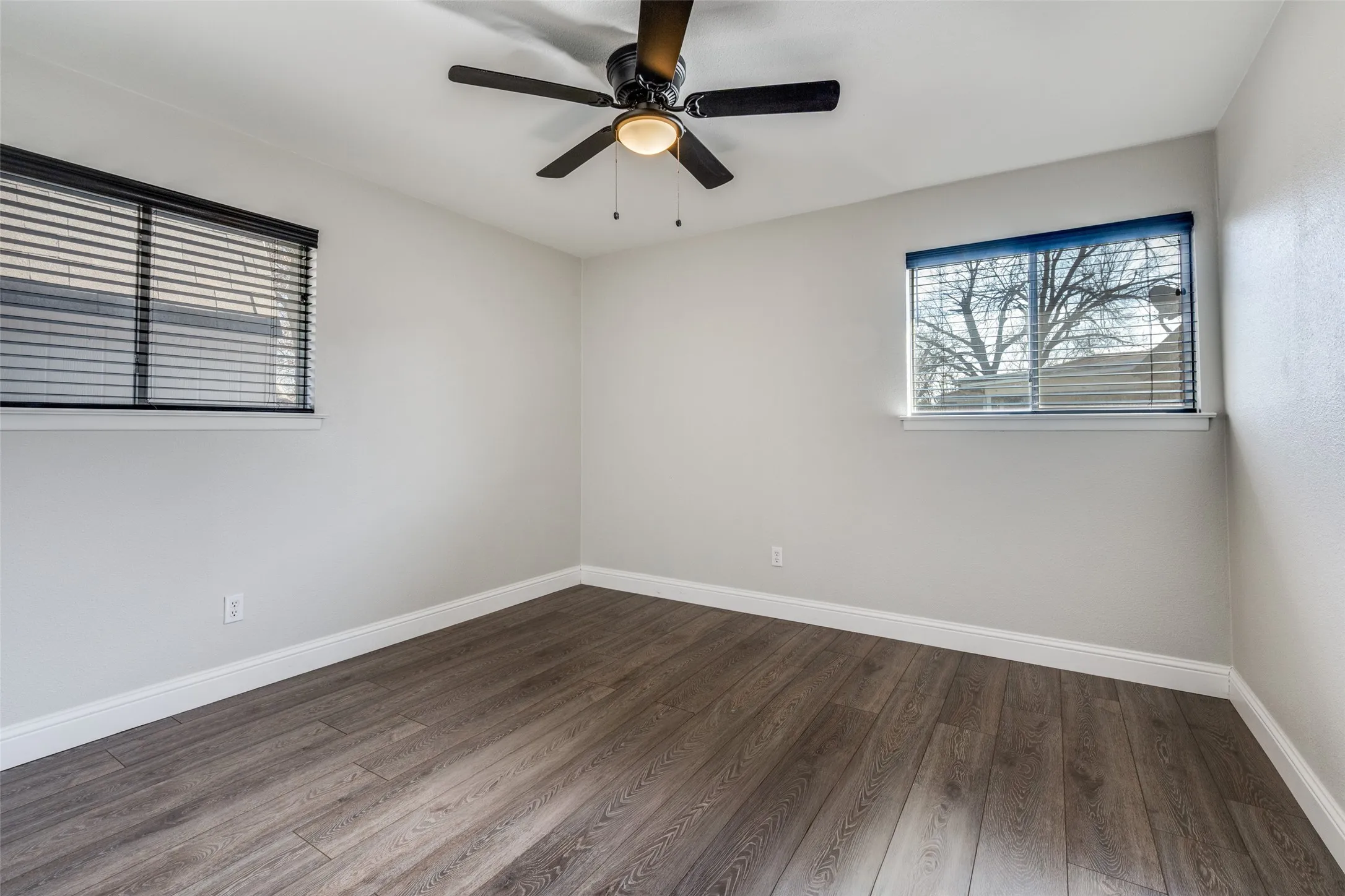 Single Family Residence For Sale in Tarrant County , 348 Thompson Street, Fort Worth, Texas 76134, 4 Bedrooms, 2 Bathrooms, 2 Garage spaces, 1,887 Sqft, built in 1965, Price $275,000, mls#21166072, Real Estate Agent in Fort Worth, Homes For Sale in Tarrant county, Homes For Sale in Fort Worth, Realtor in Fort Worth Texas, Real Estate Brokerage Independent Realty Texas, Luminita Cordes Realtor