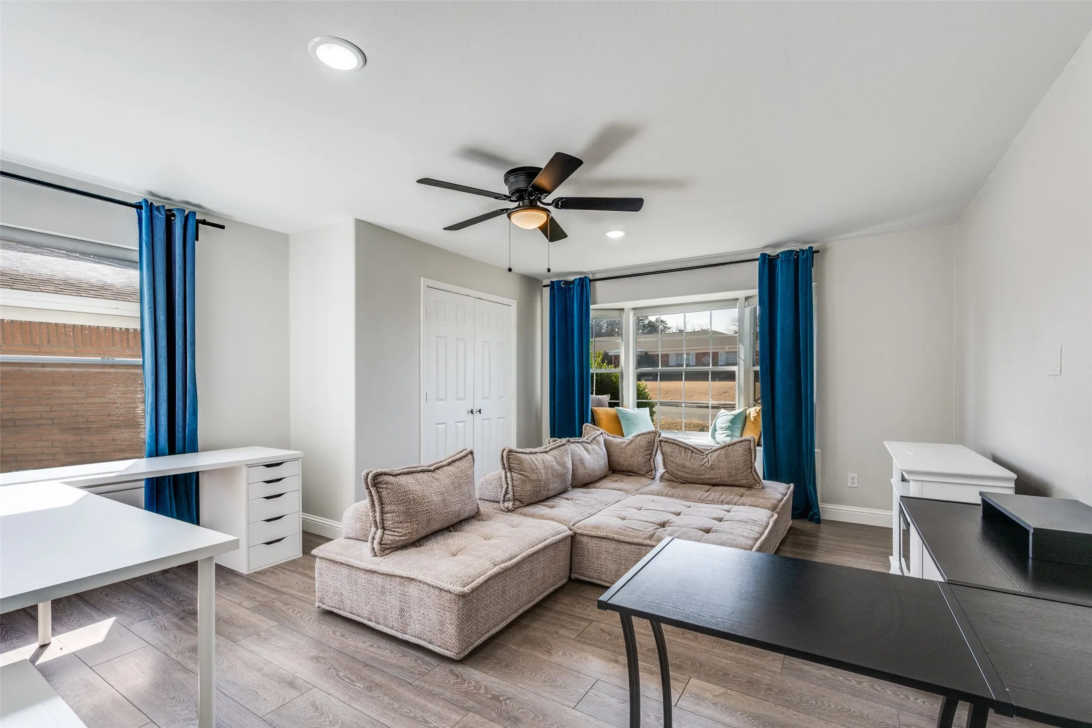 Single Family Residence For Sale in Tarrant County , 348 Thompson Street, Fort Worth, Texas 76134, 4 Bedrooms, 2 Bathrooms, 2 Garage spaces, 1,887 Sqft, built in 1965, Price $275,000, mls#21166072, Real Estate Agent in Fort Worth, Homes For Sale in Tarrant county, Homes For Sale in Fort Worth, Realtor in Fort Worth Texas, Real Estate Brokerage Independent Realty Texas, Luminita Cordes Realtor