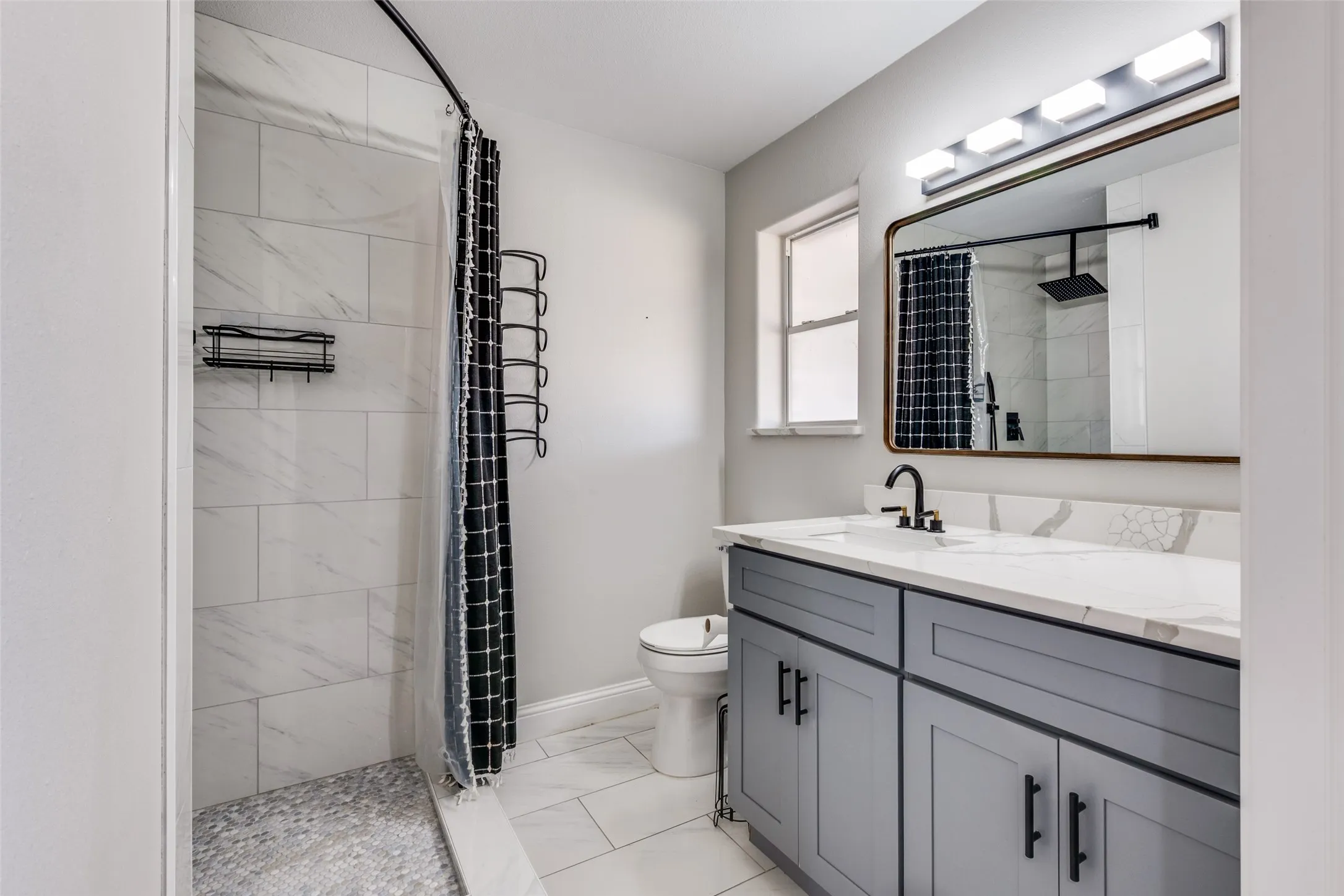 Single Family Residence For Sale in Tarrant County , 348 Thompson Street, Fort Worth, Texas 76134, 4 Bedrooms, 2 Bathrooms, 2 Garage spaces, 1,887 Sqft, built in 1965, Price $275,000, mls#21166072, Real Estate Agent in Fort Worth, Homes For Sale in Tarrant county, Homes For Sale in Fort Worth, Realtor in Fort Worth Texas, Real Estate Brokerage Independent Realty Texas, Luminita Cordes Realtor