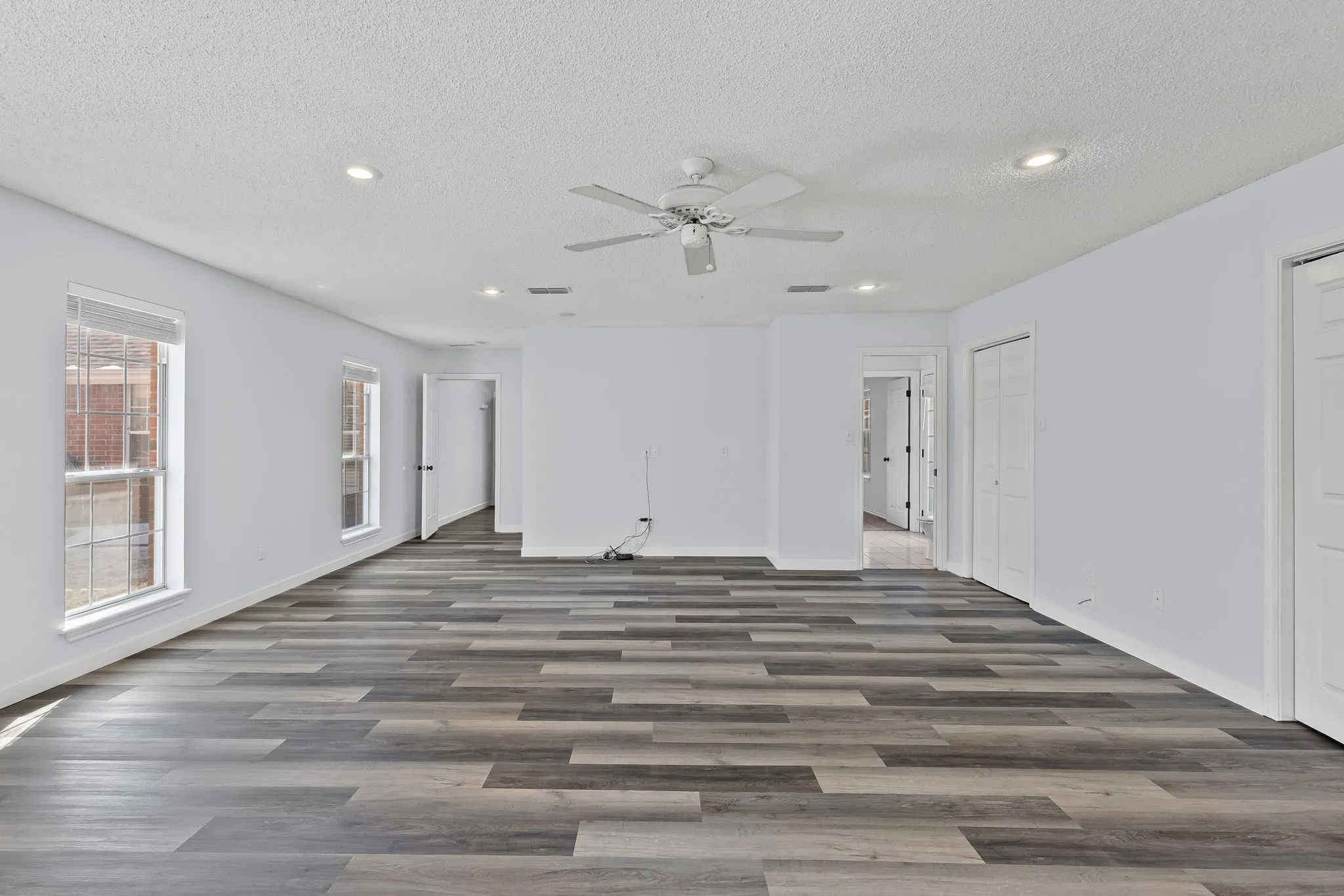 Single Family Residence For Sale in Hunt County , 2046 Mckenzie Road, Campbell, Texas 75422, 5 Bedroom, 4 Bathroom, Garage spaces, 3,639 Sqft, built in 1994, Preowned, mls#21167309, Real Estate Agent in Campbell, Homes For Sale in Hunt county, Homes For Sale in Campbell, Realtor in Campbell Texas, Real Estate Brokerage Independent Realty Texas, Luminita Cordes Realtor