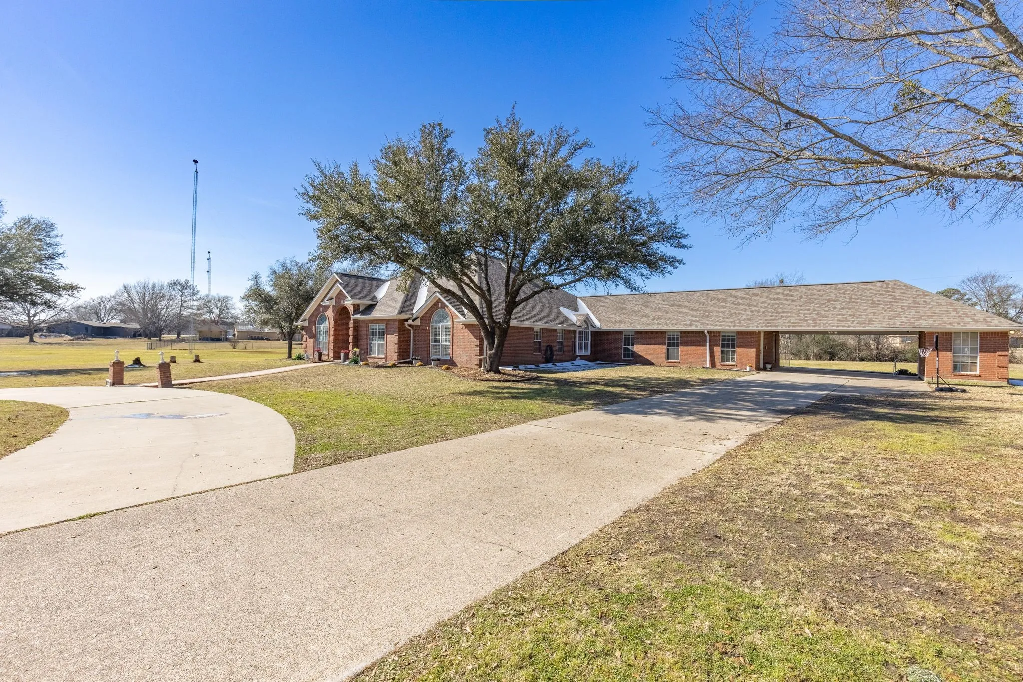 Single Family Residence For Sale in Hunt County , 2046 Mckenzie Road, Campbell, Texas 75422, 5 Bedroom, 4 Bathroom, Garage spaces, 3,639 Sqft, built in 1994, Preowned, mls#21167309, Real Estate Agent in Campbell, Homes For Sale in Hunt county, Homes For Sale in Campbell, Realtor in Campbell Texas, Real Estate Brokerage Independent Realty Texas, Luminita Cordes Realtor