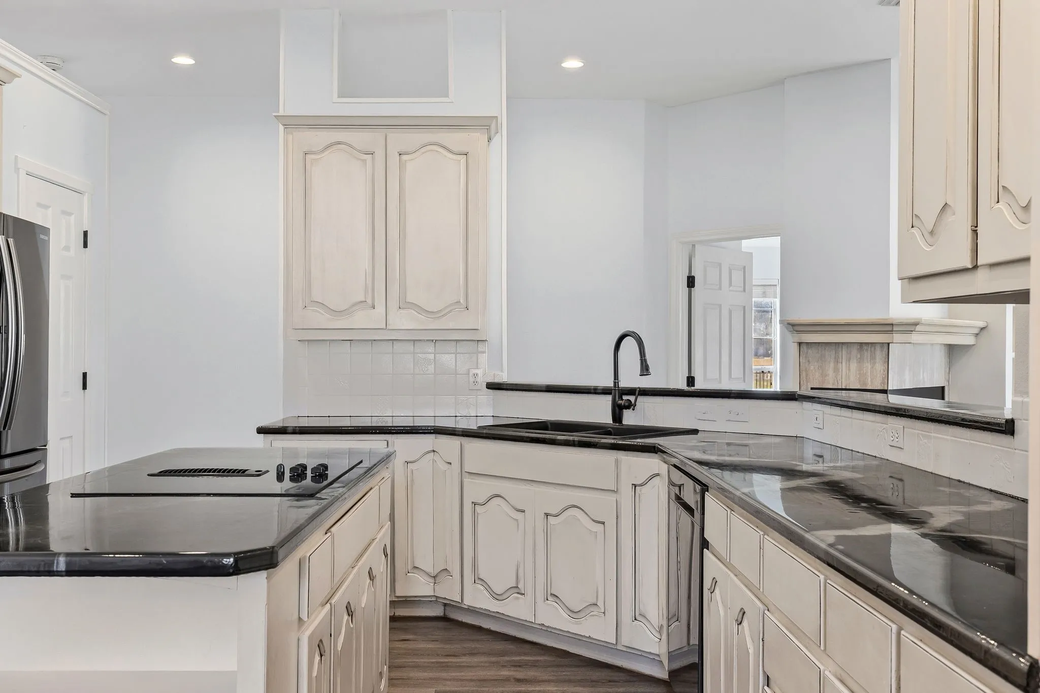 Single Family Residence For Sale in Hunt County , 2046 Mckenzie Road, Campbell, Texas 75422, 5 Bedroom, 4 Bathroom, Garage spaces, 3,639 Sqft, built in 1994, Preowned, mls#21167309, Real Estate Agent in Campbell, Homes For Sale in Hunt county, Homes For Sale in Campbell, Realtor in Campbell Texas, Real Estate Brokerage Independent Realty Texas, Luminita Cordes Realtor