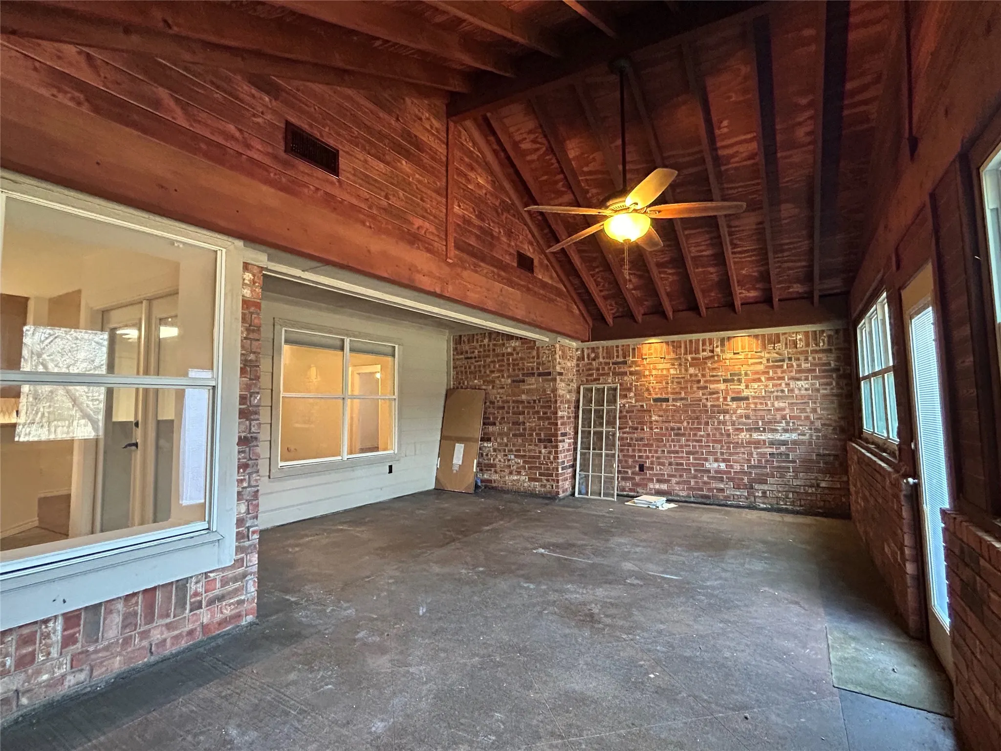 Single Family Residence For Sale in Dallas County , 12065 Forest Glen Lane, Balch Springs, Texas 75180, 4 Bedroom, 2 Bathroom, 2 Garage spaces, 2,508 Sqft, built in 2000, mls#21167410, Real Estate Agent in Balch Springs, Homes For Sale in Dallas county, Homes For Sale in Balch Springs, Realtor in Balch Springs Texas, Real Estate Brokerage Independent Realty Texas, Luminita Cordes Realtor