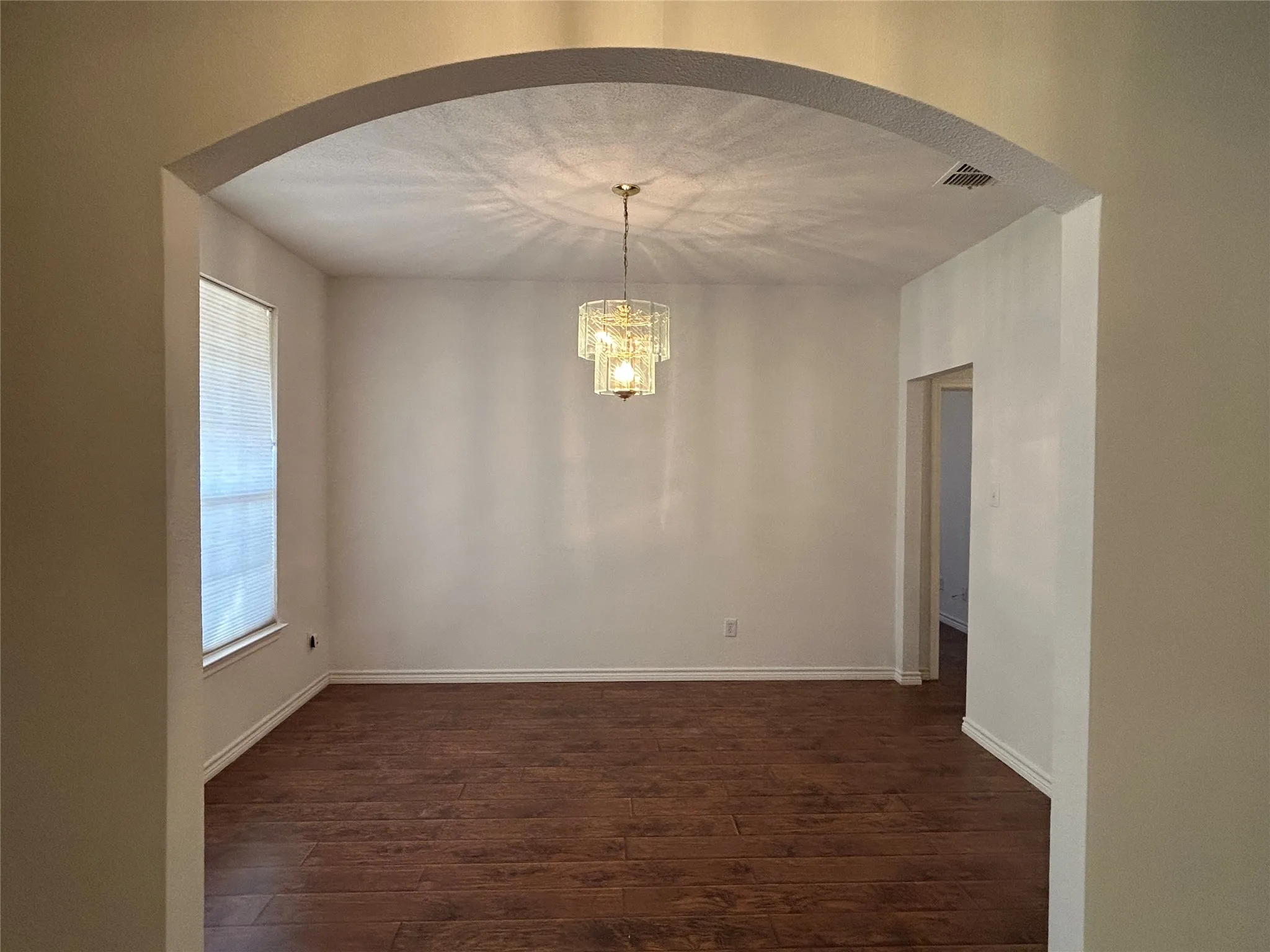 Single Family Residence For Sale in Dallas County , 12065 Forest Glen Lane, Balch Springs, Texas 75180, 4 Bedroom, 2 Bathroom, 2 Garage spaces, 2,508 Sqft, built in 2000, mls#21167410, Real Estate Agent in Balch Springs, Homes For Sale in Dallas county, Homes For Sale in Balch Springs, Realtor in Balch Springs Texas, Real Estate Brokerage Independent Realty Texas, Luminita Cordes Realtor