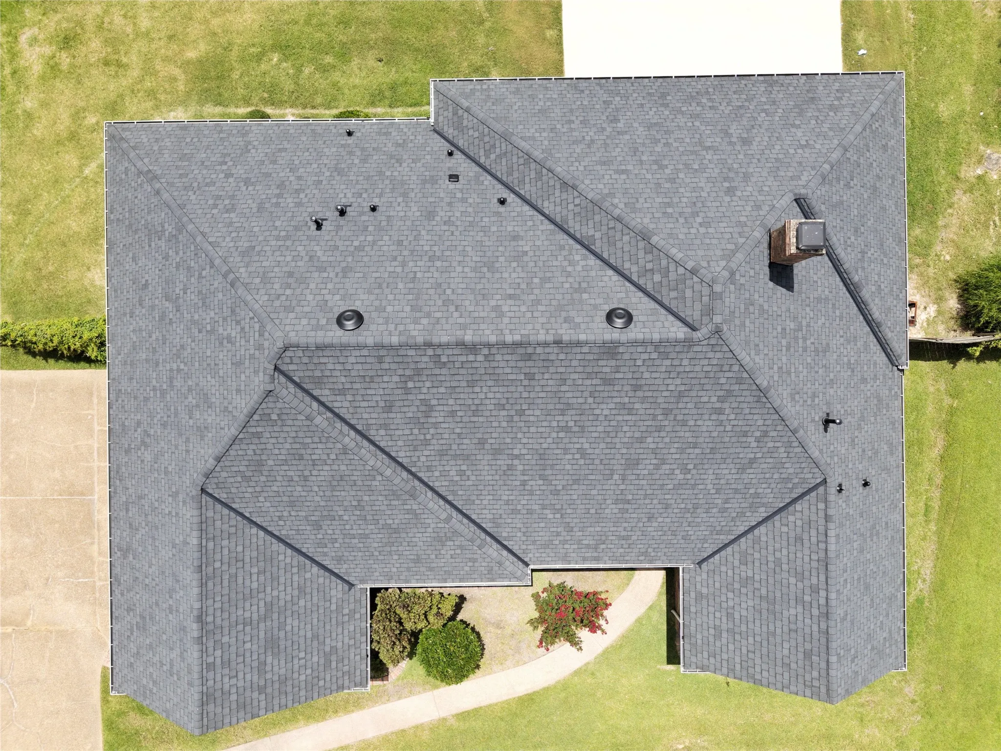 Single Family Residence For Sale in Smith County , 11228 Marsh Wren Circle, Flint, Texas 75762, 4 Bedroom, 3 Bathroom, 3 Garage spaces, 3,248 Sqft, built in 2003, mls#21167426, Real Estate Agent in Flint, Homes For Sale in Smith county, Homes For Sale in Flint, Realtor in Flint Texas, Real Estate Brokerage Independent Realty Texas, Luminita Cordes Realtor