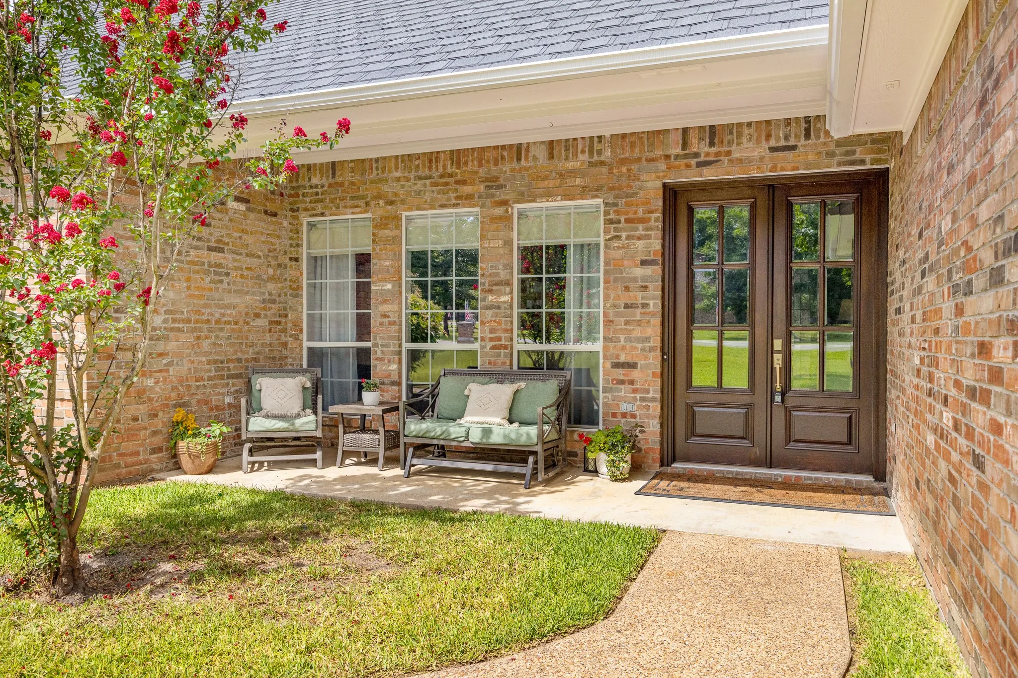 Single Family Residence For Sale in Smith County , 11228 Marsh Wren Circle, Flint, Texas 75762, 4 Bedroom, 3 Bathroom, 3 Garage spaces, 3,248 Sqft, built in 2003, mls#21167426, Real Estate Agent in Flint, Homes For Sale in Smith county, Homes For Sale in Flint, Realtor in Flint Texas, Real Estate Brokerage Independent Realty Texas, Luminita Cordes Realtor