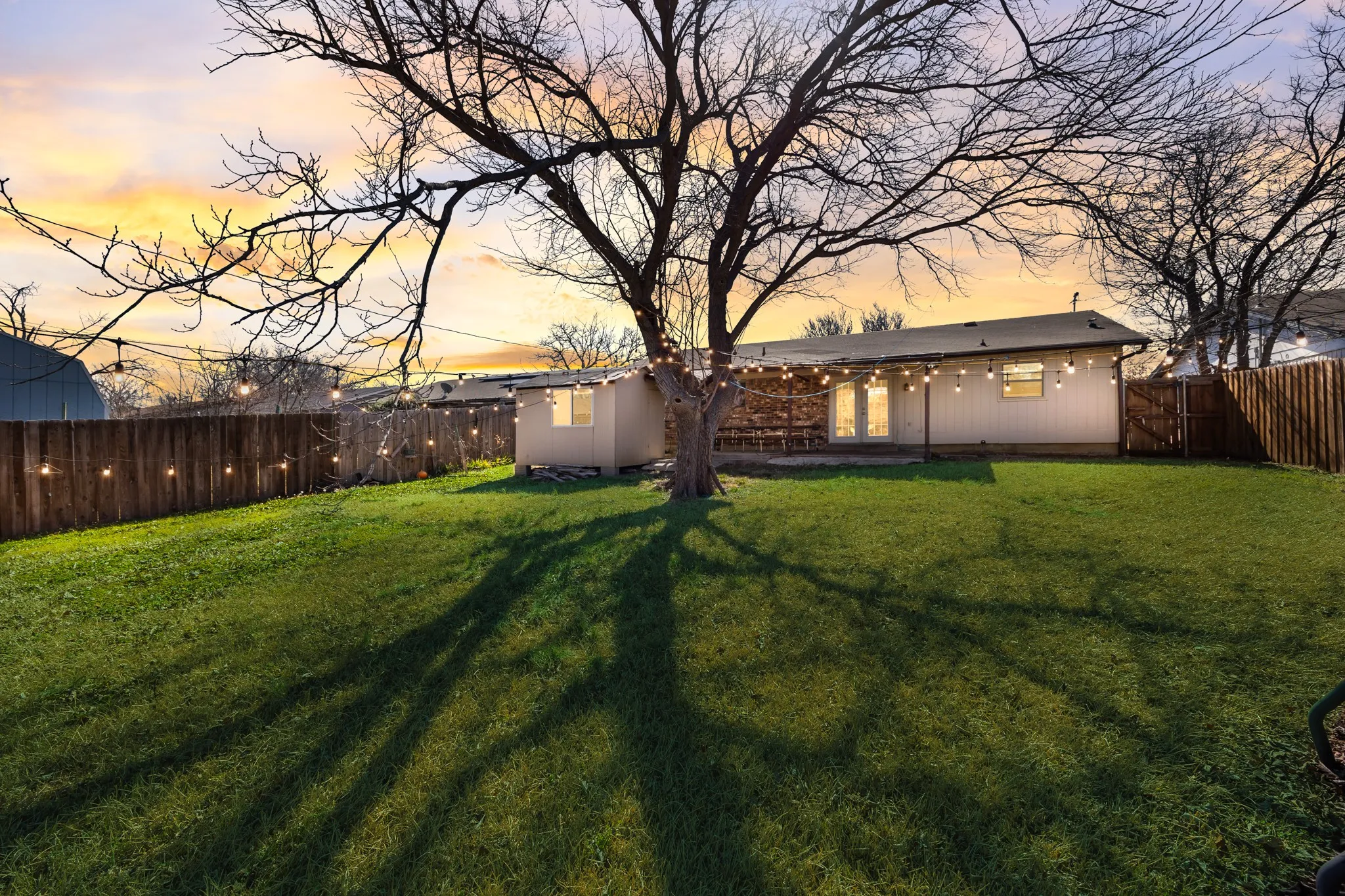 Single Family Residence For Sale in Denton County , 743 Price Drive, Lewisville, Texas 75067, 3 Bedrooms, 2 Bathrooms, 2 Garage spaces, 1,224 Sqft, built in 1970, Price $289,000, mls#21167468, Real Estate Agent in Lewisville, Homes For Sale in Denton county, Homes For Sale in Lewisville, Realtor in Lewisville Texas, Real Estate Brokerage Independent Realty Texas, Luminita Cordes Realtor