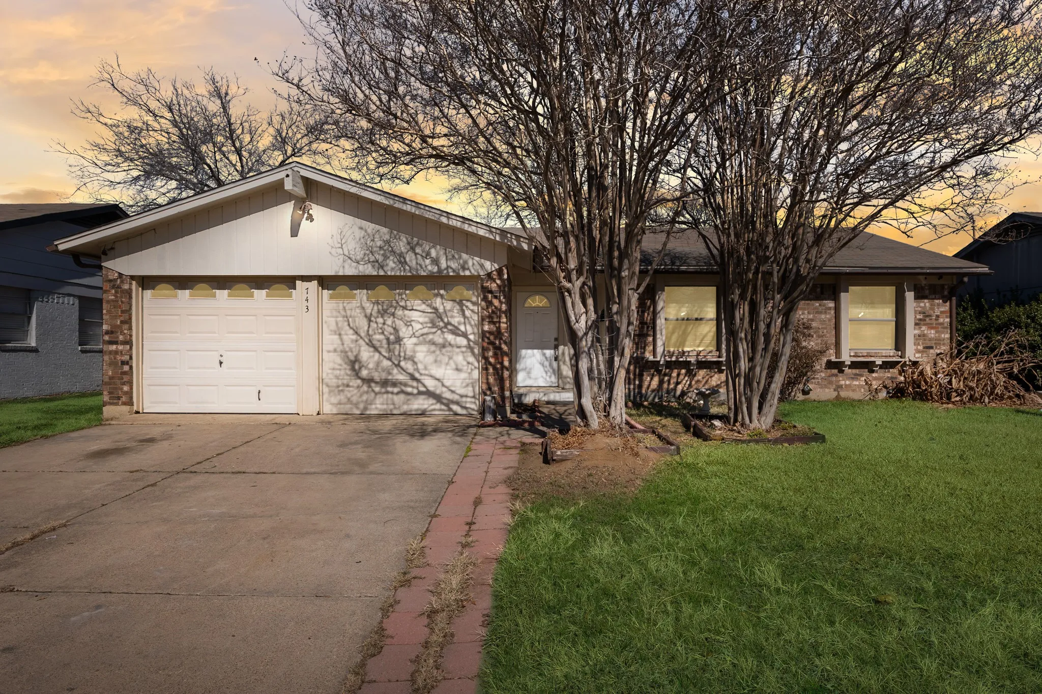 Single Family Residence For Sale in Denton County , 743 Price Drive, Lewisville, Texas 75067, 3 Bedrooms, 2 Bathrooms, 2 Garage spaces, 1,224 Sqft, built in 1970, Price $289,000, mls#21167468, Real Estate Agent in Lewisville, Homes For Sale in Denton county, Homes For Sale in Lewisville, Realtor in Lewisville Texas, Real Estate Brokerage Independent Realty Texas, Luminita Cordes Realtor