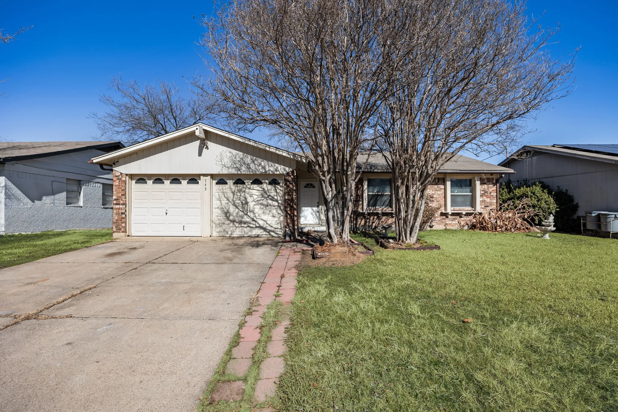 Single Family Residence For Sale in Denton County , 743 Price Drive, Lewisville, Texas 75067, 3 Bedrooms, 2 Bathrooms, 2 Garage spaces, 1,224 Sqft, built in 1970, Price $289,000, mls#21167468, Real Estate Agent in Lewisville, Homes For Sale in Denton county, Homes For Sale in Lewisville, Realtor in Lewisville Texas, Real Estate Brokerage Independent Realty Texas, Luminita Cordes Realtor