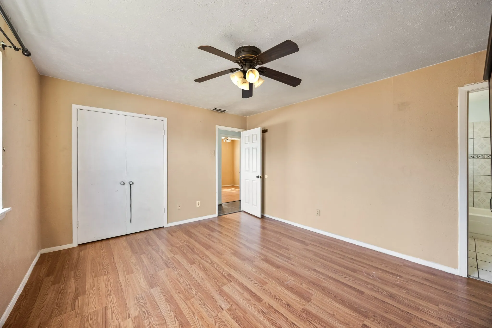 Single Family Residence For Sale in Denton County , 743 Price Drive, Lewisville, Texas 75067, 3 Bedrooms, 2 Bathrooms, 2 Garage spaces, 1,224 Sqft, built in 1970, Price $289,000, mls#21167468, Real Estate Agent in Lewisville, Homes For Sale in Denton county, Homes For Sale in Lewisville, Realtor in Lewisville Texas, Real Estate Brokerage Independent Realty Texas, Luminita Cordes Realtor