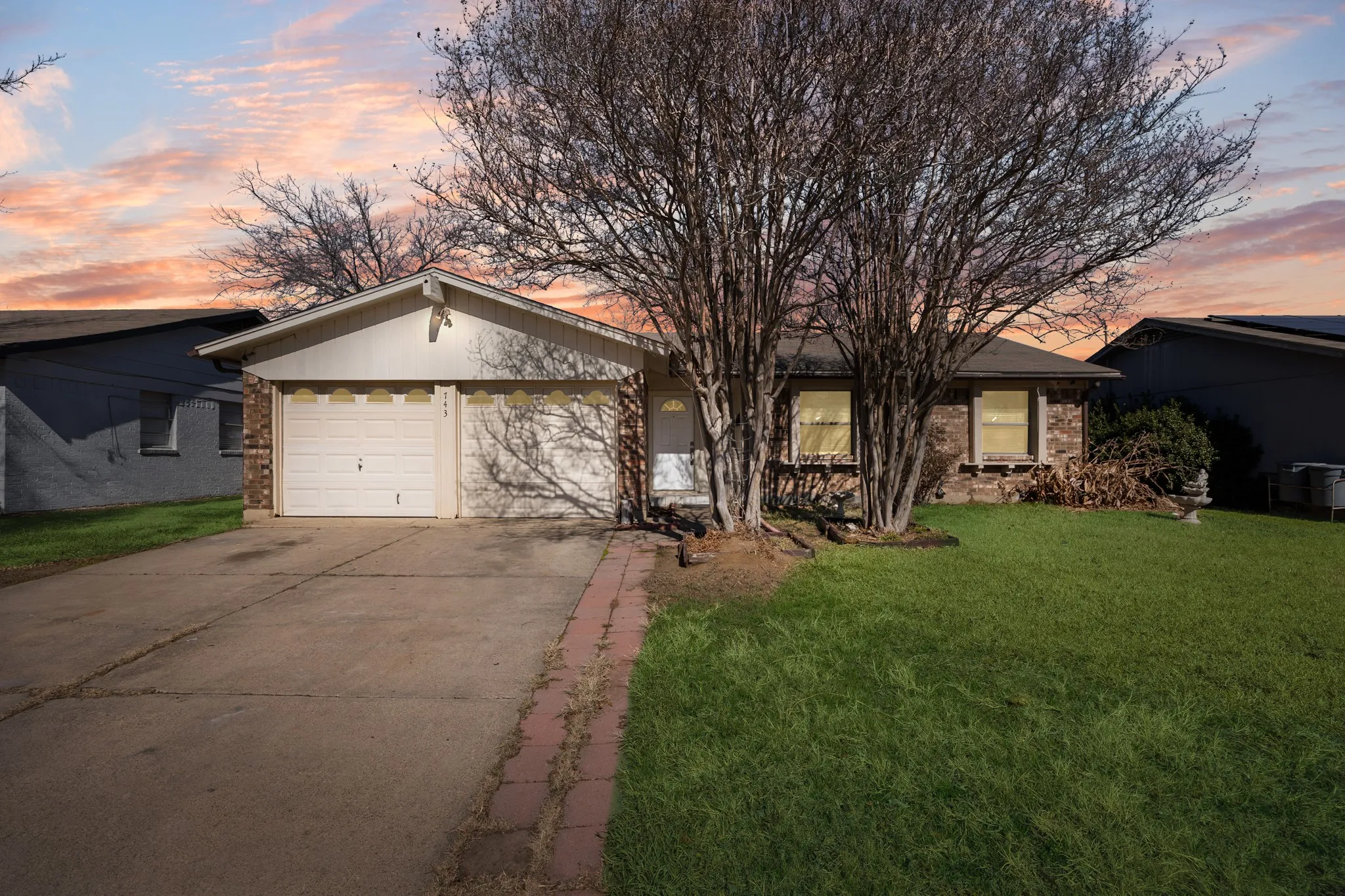 Single Family Residence For Sale in Denton County , 743 Price Drive, Lewisville, Texas 75067, 3 Bedrooms, 2 Bathrooms, 2 Garage spaces, 1,224 Sqft, built in 1970, Price $289,000, mls#21167468, Real Estate Agent in Lewisville, Homes For Sale in Denton county, Homes For Sale in Lewisville, Realtor in Lewisville Texas, Real Estate Brokerage Independent Realty Texas, Luminita Cordes Realtor