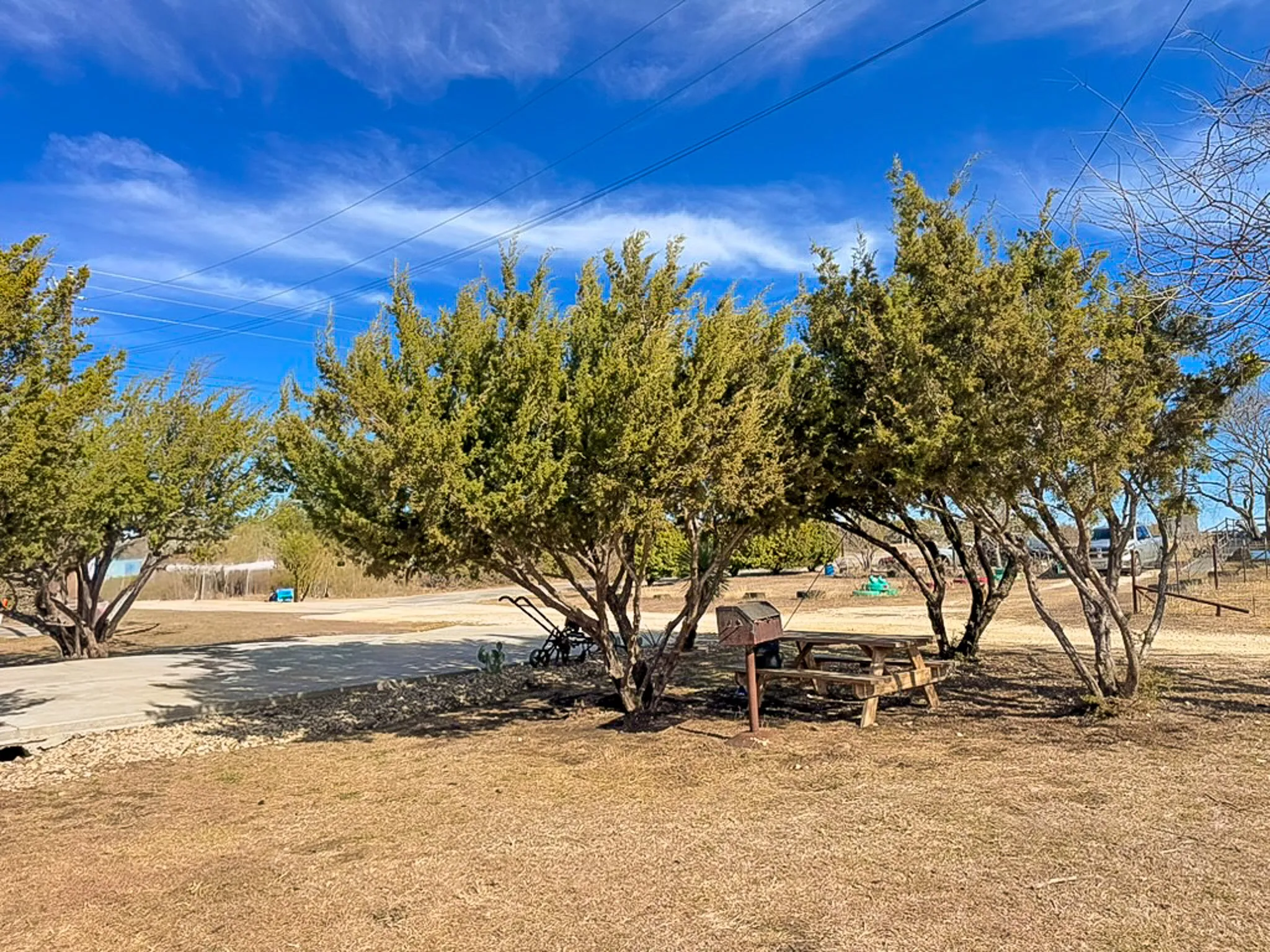 Mobile Home For Sale in Erath County , 140 Private Road 1708, Stephenville, Texas 76401, 1 Bedroom, 1 Bathroom, 2 Garage spaces, 640 Sqft, built in 2012, mls#21167479, Real Estate Agent in Stephenville, Homes For Sale in Erath county, Homes For Sale in Stephenville, Realtor in Stephenville Texas, Real Estate Brokerage Independent Realty Texas, Luminita Cordes Realtor