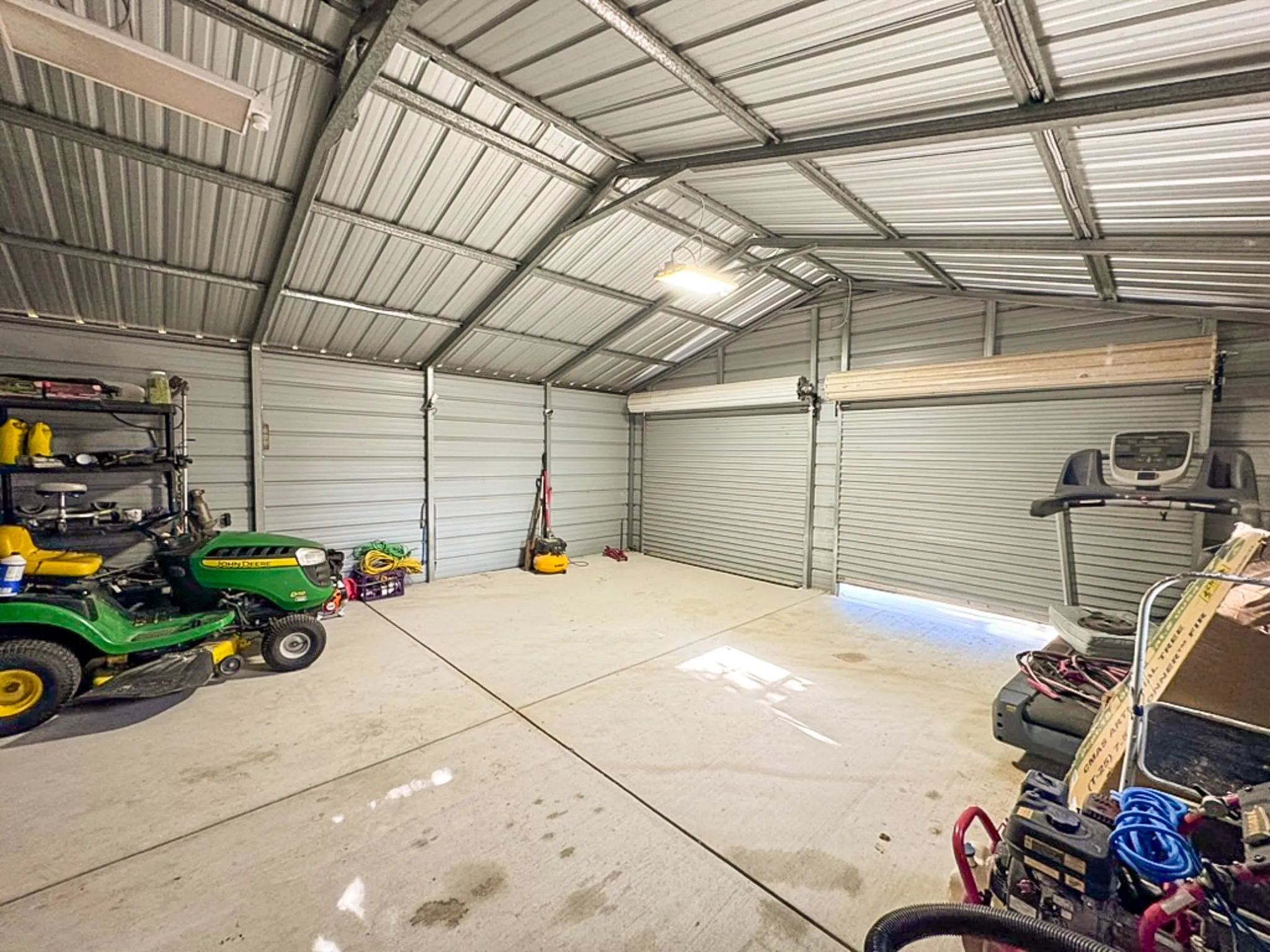 Mobile Home For Sale in Erath County , 140 Private Road 1708, Stephenville, Texas 76401, 1 Bedroom, 1 Bathroom, 2 Garage spaces, 640 Sqft, built in 2012, mls#21167479, Real Estate Agent in Stephenville, Homes For Sale in Erath county, Homes For Sale in Stephenville, Realtor in Stephenville Texas, Real Estate Brokerage Independent Realty Texas, Luminita Cordes Realtor