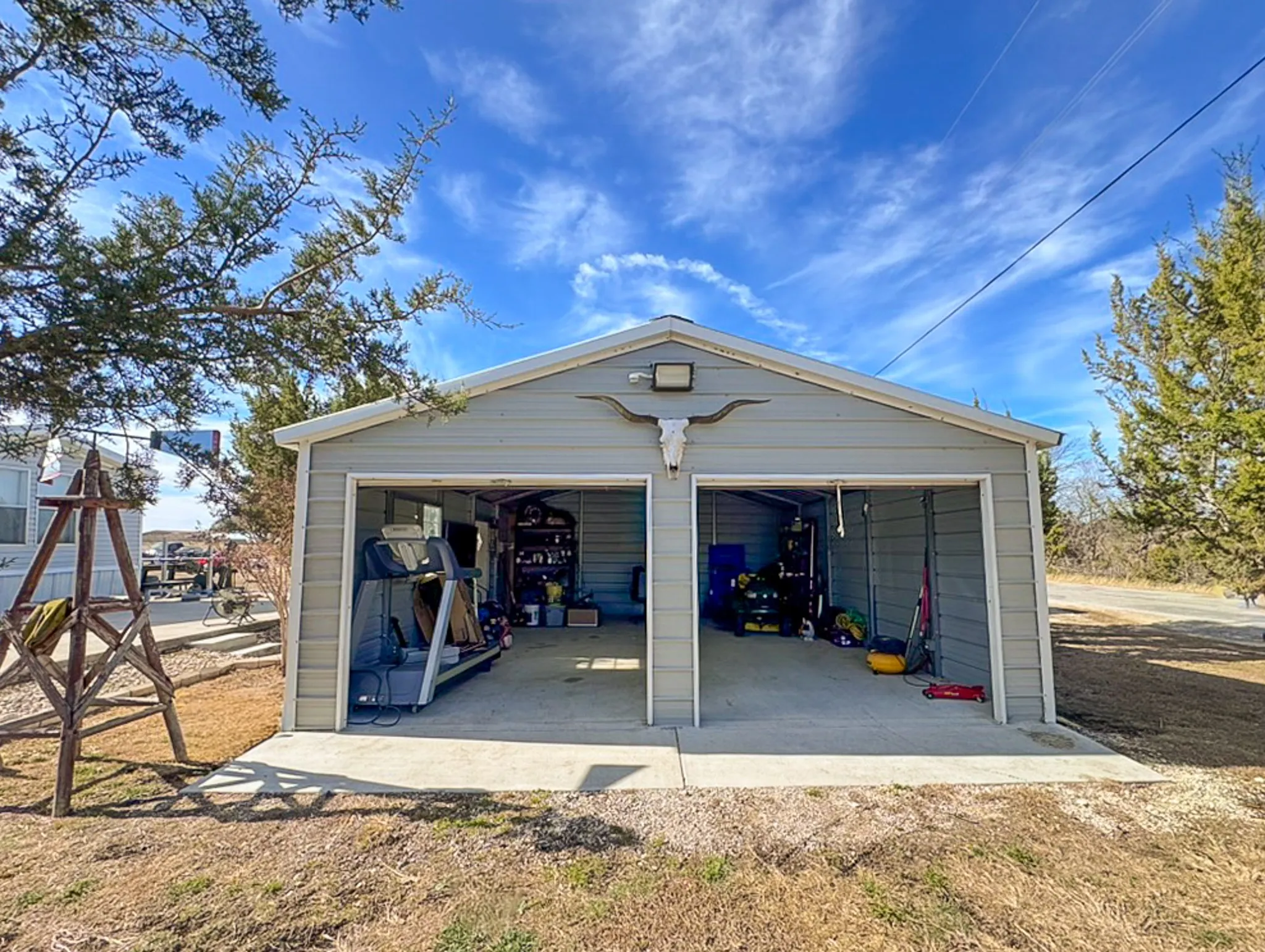Mobile Home For Sale in Erath County , 140 Private Road 1708, Stephenville, Texas 76401, 1 Bedroom, 1 Bathroom, 2 Garage spaces, 640 Sqft, built in 2012, mls#21167479, Real Estate Agent in Stephenville, Homes For Sale in Erath county, Homes For Sale in Stephenville, Realtor in Stephenville Texas, Real Estate Brokerage Independent Realty Texas, Luminita Cordes Realtor
