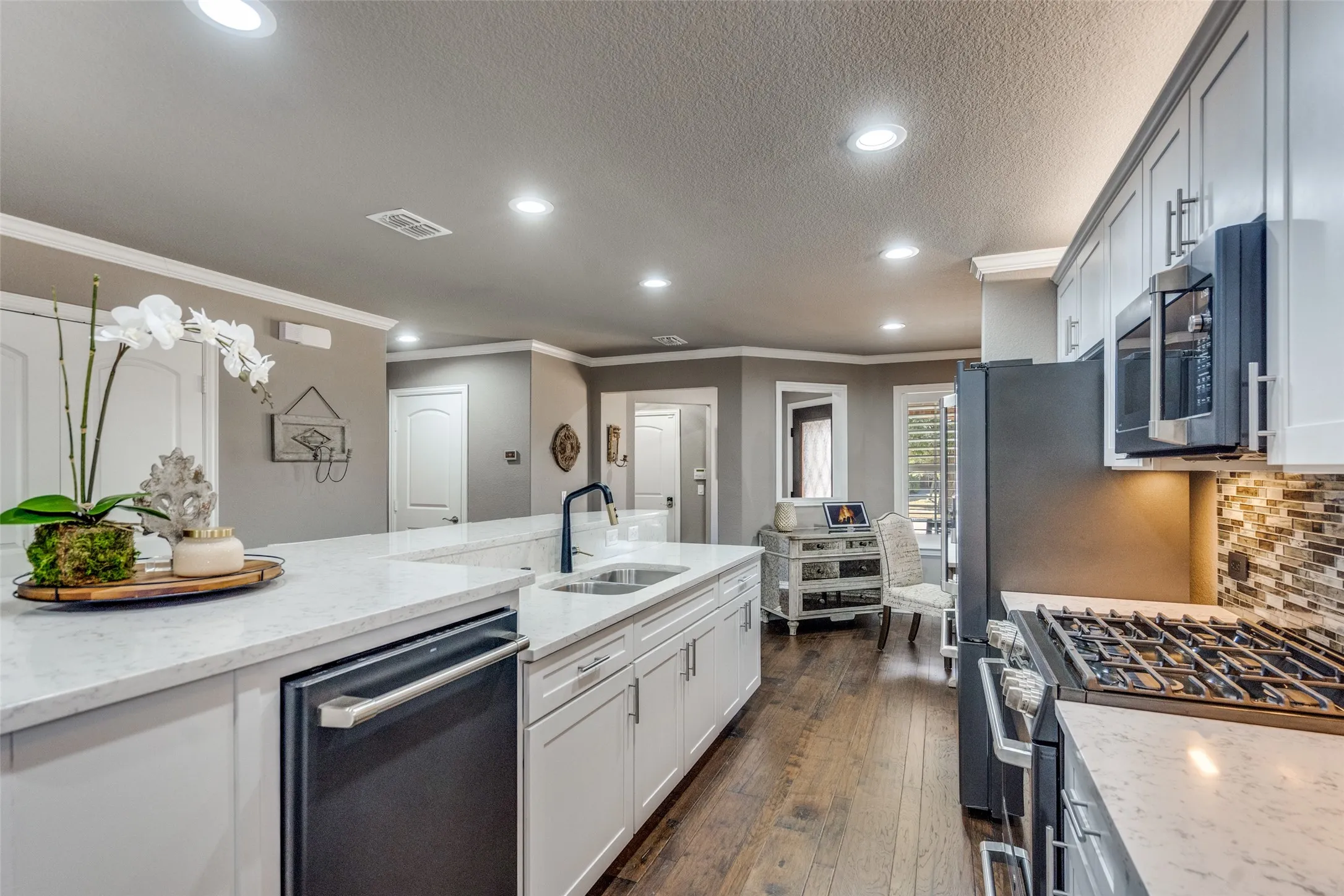 Single Family Residence For Sale in Denton County , 3206 Full Sail Lane, Frisco, Texas 75036, 2 Bedroom, 2 Bathroom, 2 Garage spaces, 1,563 Sqft, built in 2017, mls#21167551, Real Estate Agent in Frisco, Homes For Sale in Denton county, Homes For Sale in Frisco, Realtor in Frisco Texas, Real Estate Brokerage Independent Realty Texas, Luminita Cordes Realtor