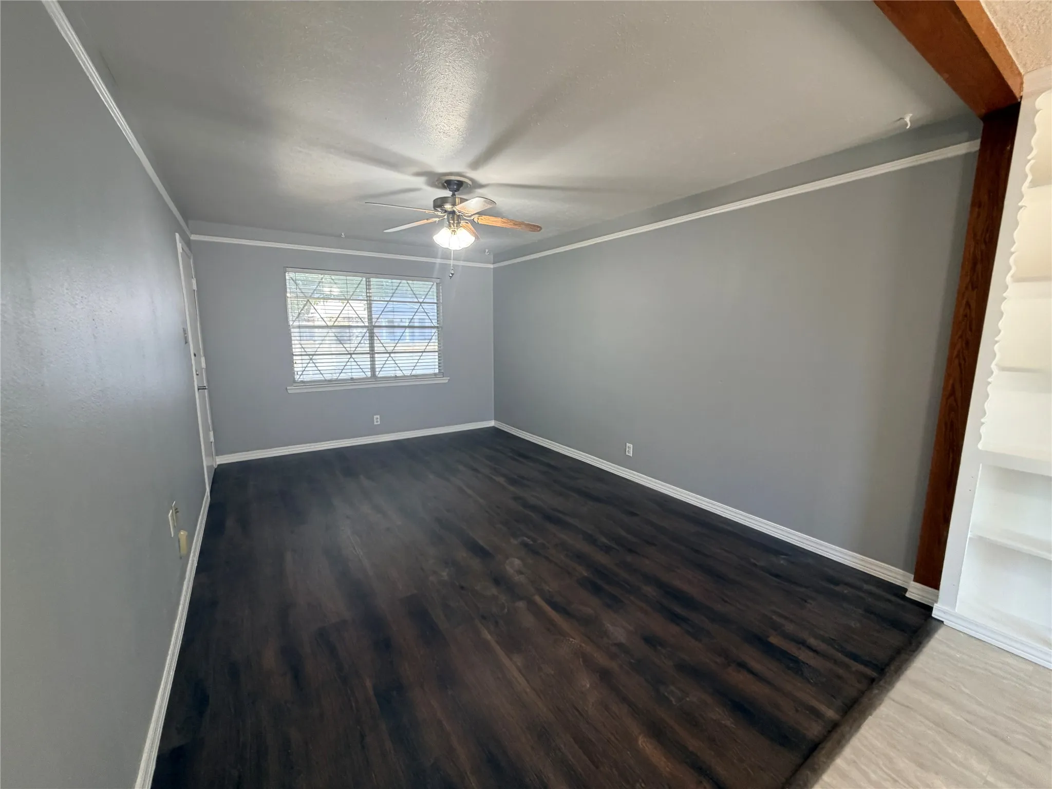 Single Family Residence For Rent in Tarrant County , 1416 Norwood Drive, Hurst, Texas 76053, 3 Bedroom, 2 Bathroom, 2 Garage spaces, 1,296 Sqft, built in 1962, mls#21167624, Real Estate Agent in Hurst, Homes For Rent in Tarrant county, Homes For Rent in Hurst, Realtor in Hurst Texas, Real Estate Brokerage Independent Realty Texas, Luminita Cordes Realtor