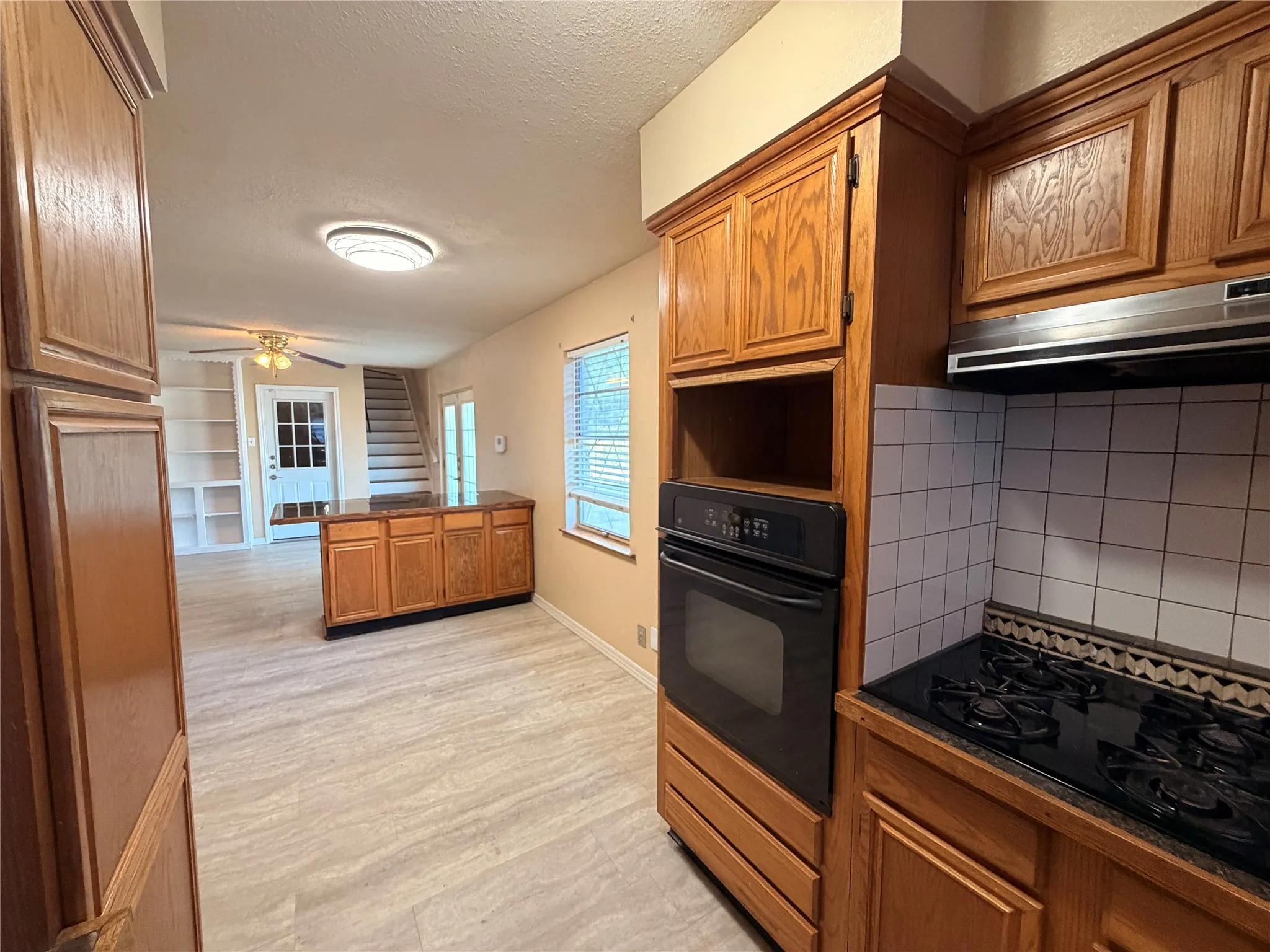 Single Family Residence For Rent in Tarrant County , 1416 Norwood Drive, Hurst, Texas 76053, 3 Bedroom, 2 Bathroom, 2 Garage spaces, 1,296 Sqft, built in 1962, mls#21167624, Real Estate Agent in Hurst, Homes For Rent in Tarrant county, Homes For Rent in Hurst, Realtor in Hurst Texas, Real Estate Brokerage Independent Realty Texas, Luminita Cordes Realtor