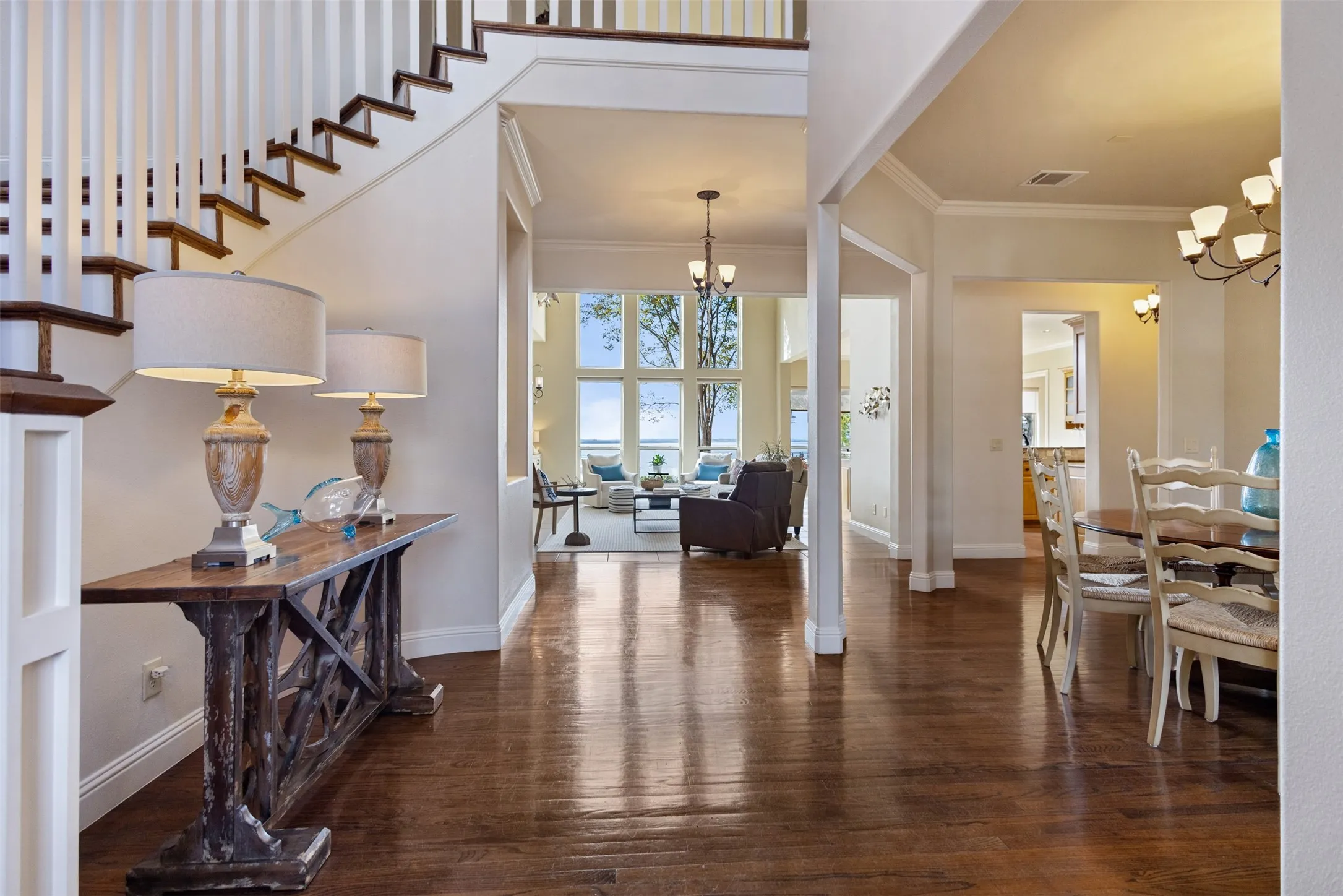 Single Family Residence For Sale in Henderson County , 11 Westview Circle, Star Harbor, Texas 75148, 5 Bedroom, 4 Bathroom, 2 Garage spaces, 4,421 Sqft, built in 2009, mls#21167653, Real Estate Agent in Star Harbor, Homes For Sale in Henderson county, Homes For Sale in Star Harbor, Realtor in Star Harbor Texas, Real Estate Brokerage Independent Realty Texas, Luminita Cordes Realtor
