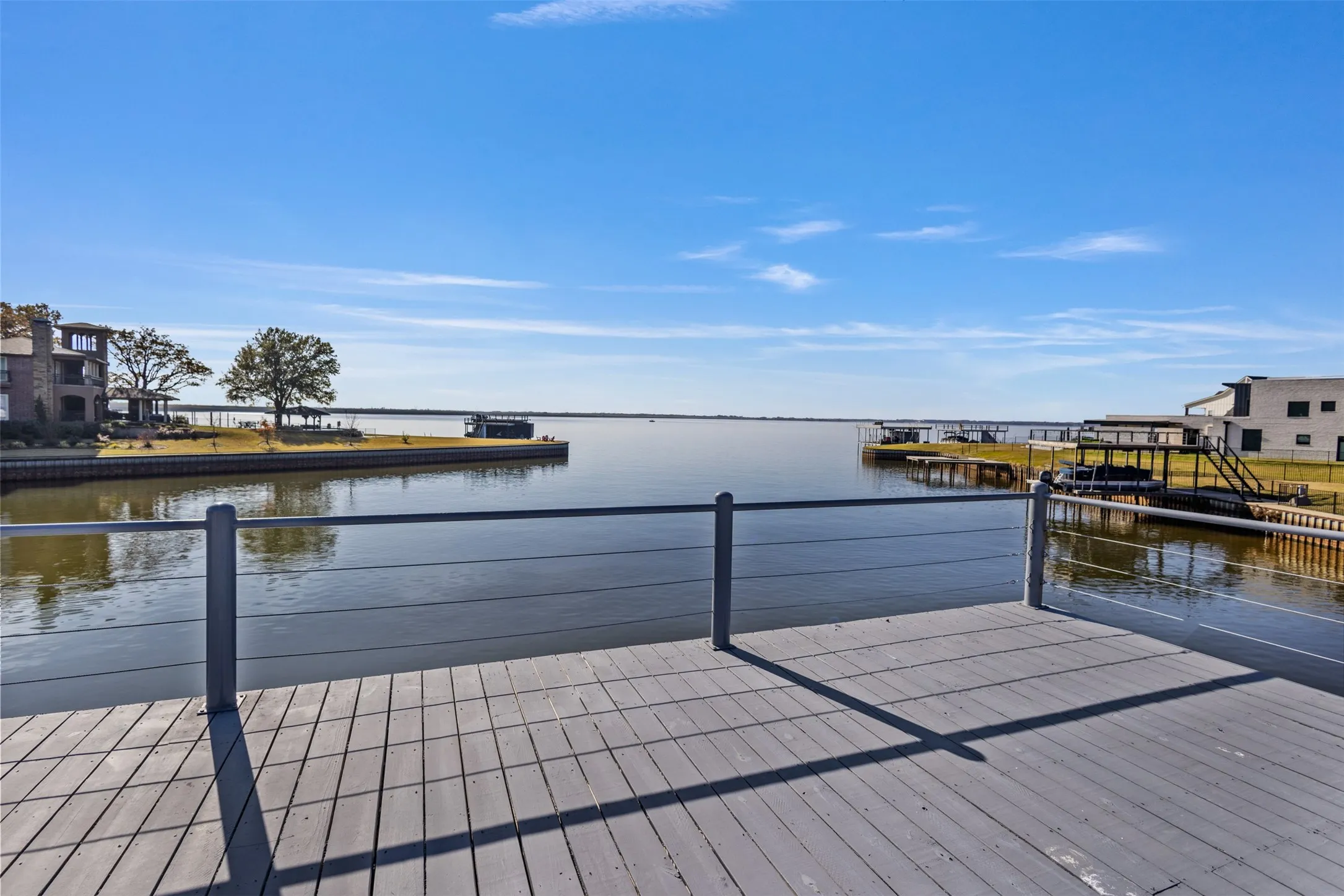 Single Family Residence For Sale in Henderson County , 11 Westview Circle, Star Harbor, Texas 75148, 5 Bedroom, 4 Bathroom, 2 Garage spaces, 4,421 Sqft, built in 2009, mls#21167653, Real Estate Agent in Star Harbor, Homes For Sale in Henderson county, Homes For Sale in Star Harbor, Realtor in Star Harbor Texas, Real Estate Brokerage Independent Realty Texas, Luminita Cordes Realtor