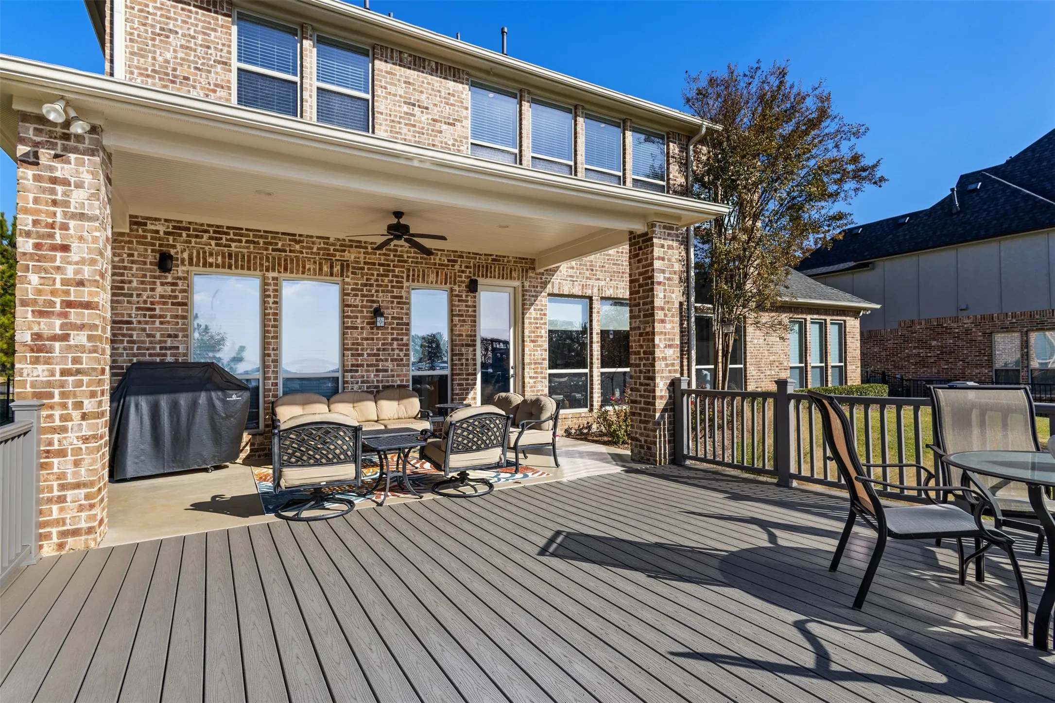 Single Family Residence For Sale in Henderson County , 11 Westview Circle, Star Harbor, Texas 75148, 5 Bedroom, 4 Bathroom, 2 Garage spaces, 4,421 Sqft, built in 2009, mls#21167653, Real Estate Agent in Star Harbor, Homes For Sale in Henderson county, Homes For Sale in Star Harbor, Realtor in Star Harbor Texas, Real Estate Brokerage Independent Realty Texas, Luminita Cordes Realtor