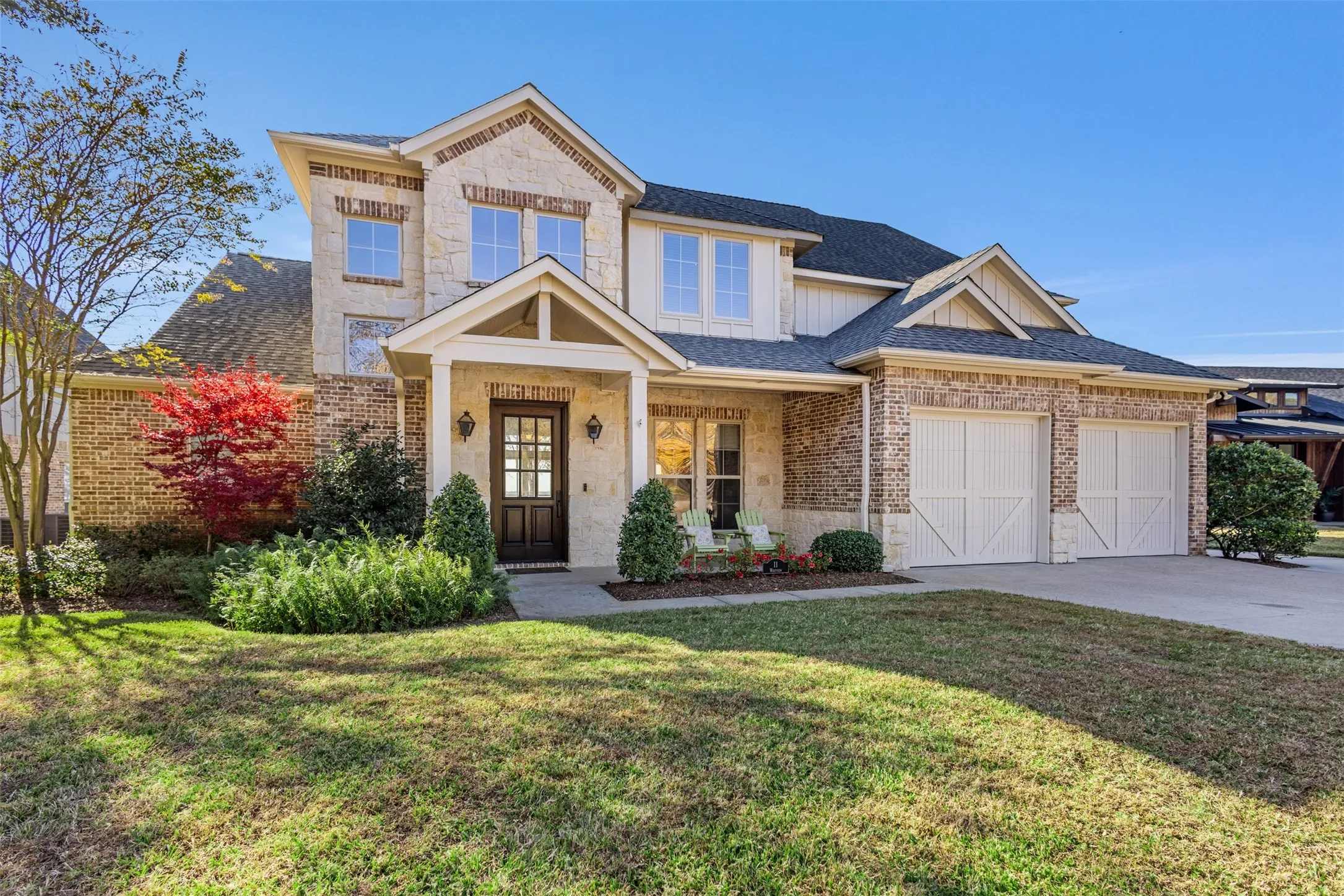 Single Family Residence For Sale in Henderson County , 11 Westview Circle, Star Harbor, Texas 75148, 5 Bedroom, 4 Bathroom, 2 Garage spaces, 4,421 Sqft, built in 2009, mls#21167653, Real Estate Agent in Star Harbor, Homes For Sale in Henderson county, Homes For Sale in Star Harbor, Realtor in Star Harbor Texas, Real Estate Brokerage Independent Realty Texas, Luminita Cordes Realtor